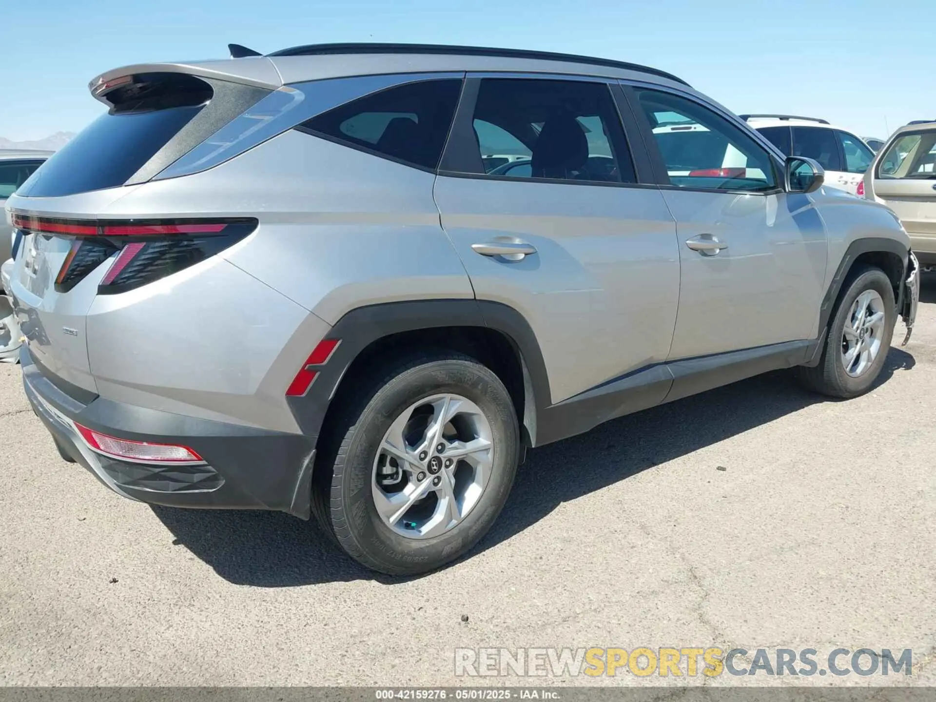 4 Photograph of a damaged car 5NMJBCAE7PH239761 HYUNDAI TUCSON 2023