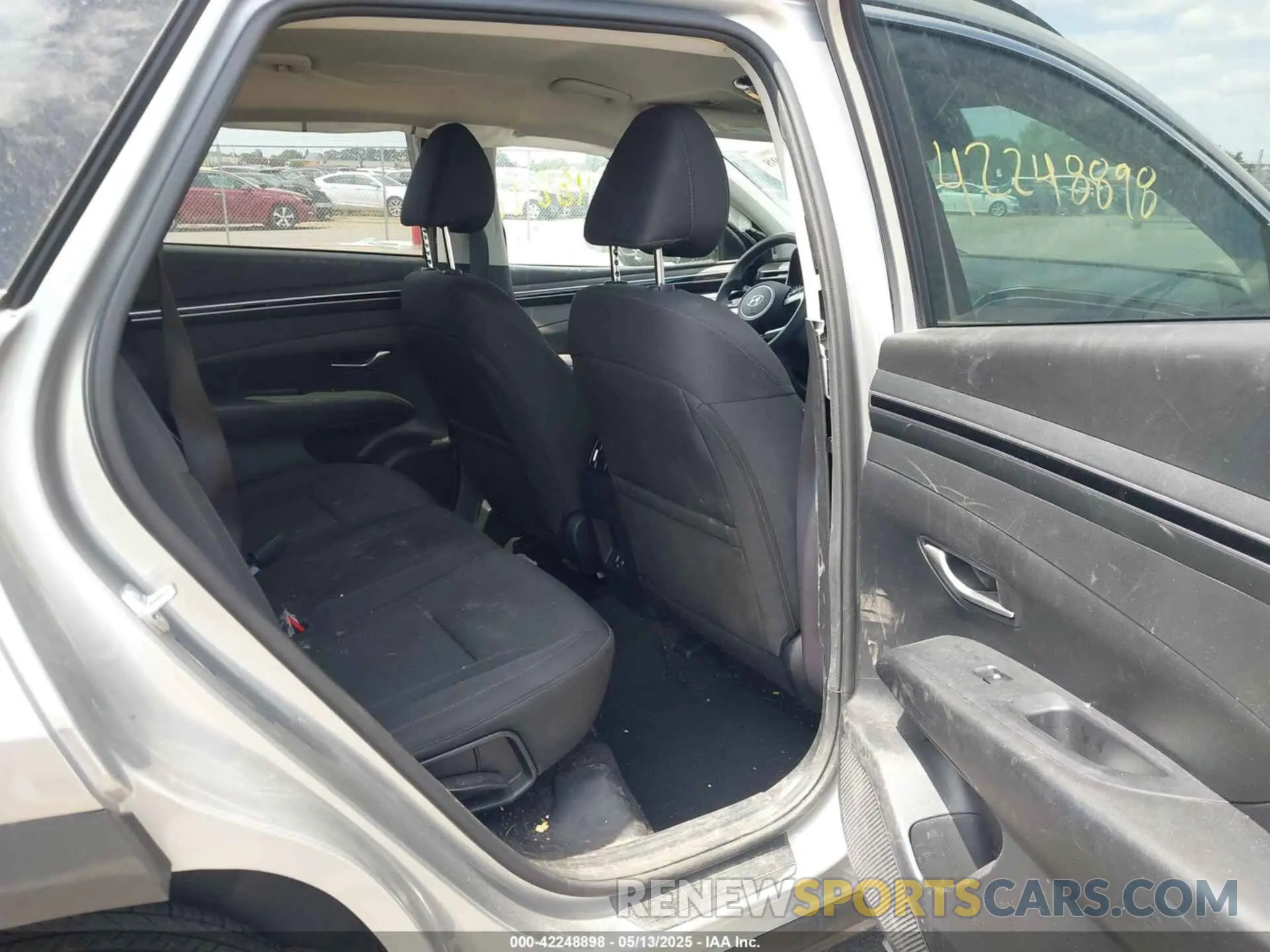 8 Photograph of a damaged car 5NMJBCAE7PH287437 HYUNDAI TUCSON 2023