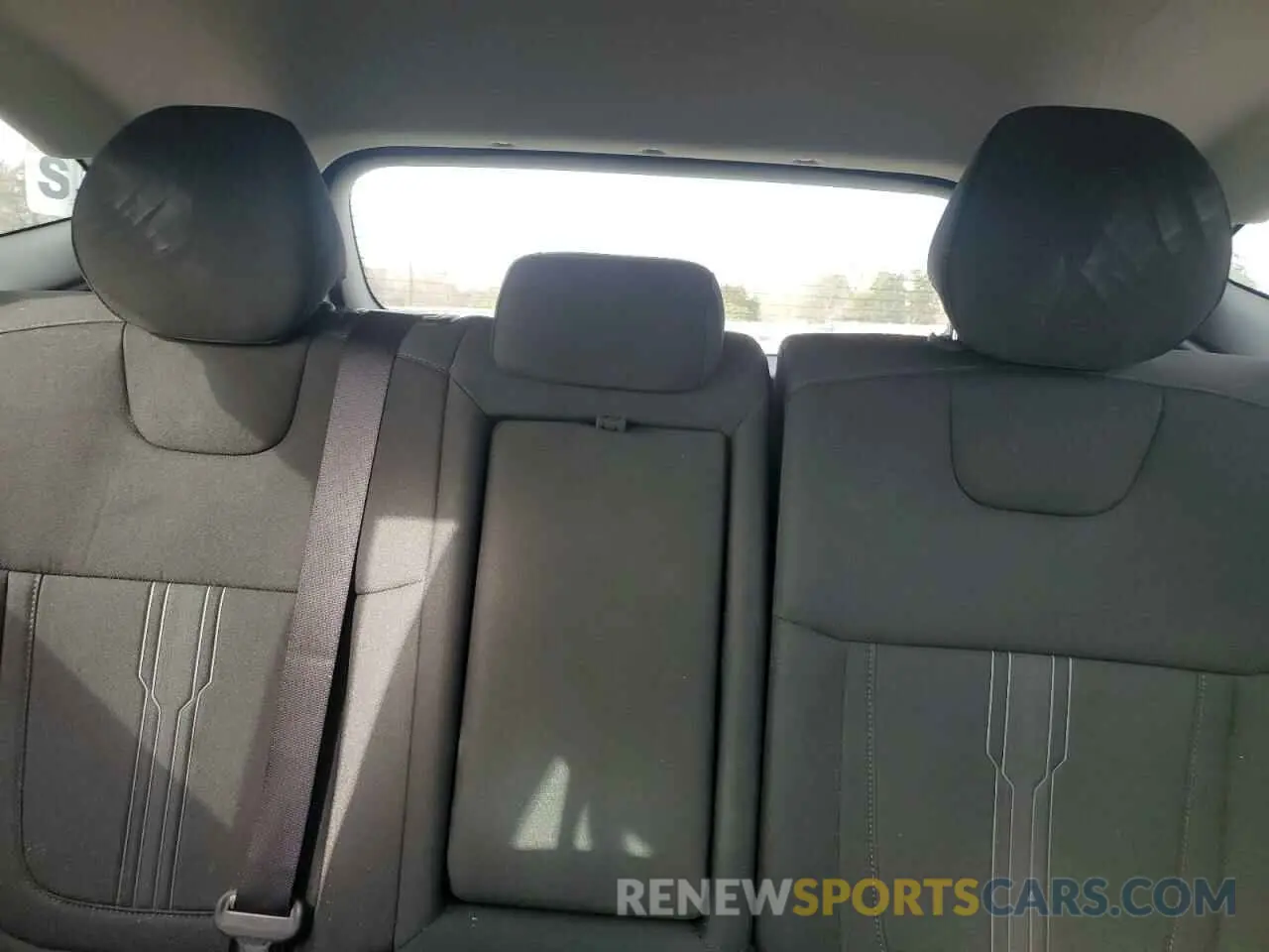 10 Photograph of a damaged car 5NMJBCAE8PH258027 HYUNDAI TUCSON 2023