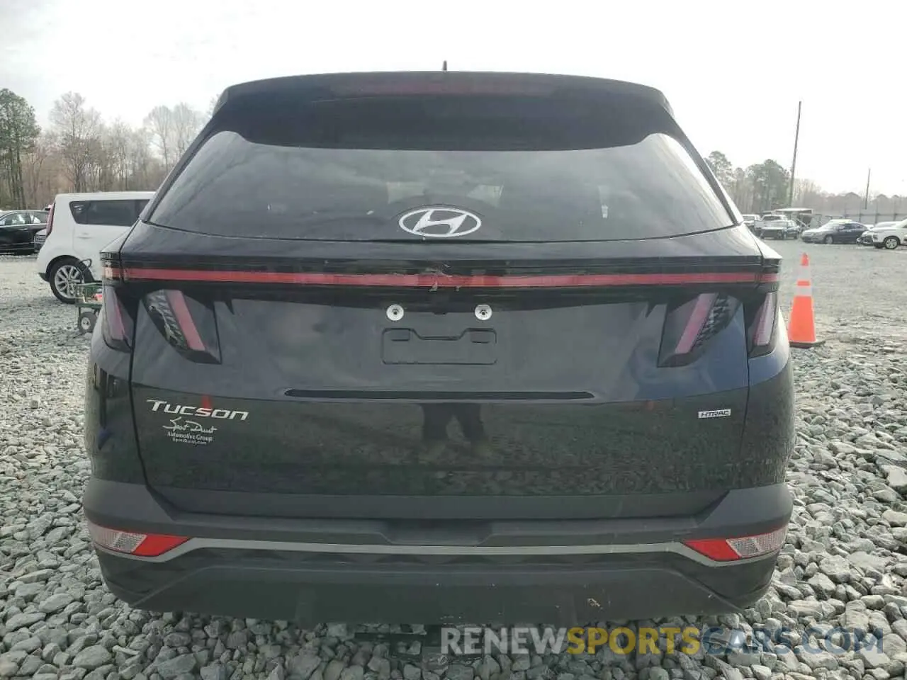 6 Photograph of a damaged car 5NMJBCAE8PH258027 HYUNDAI TUCSON 2023