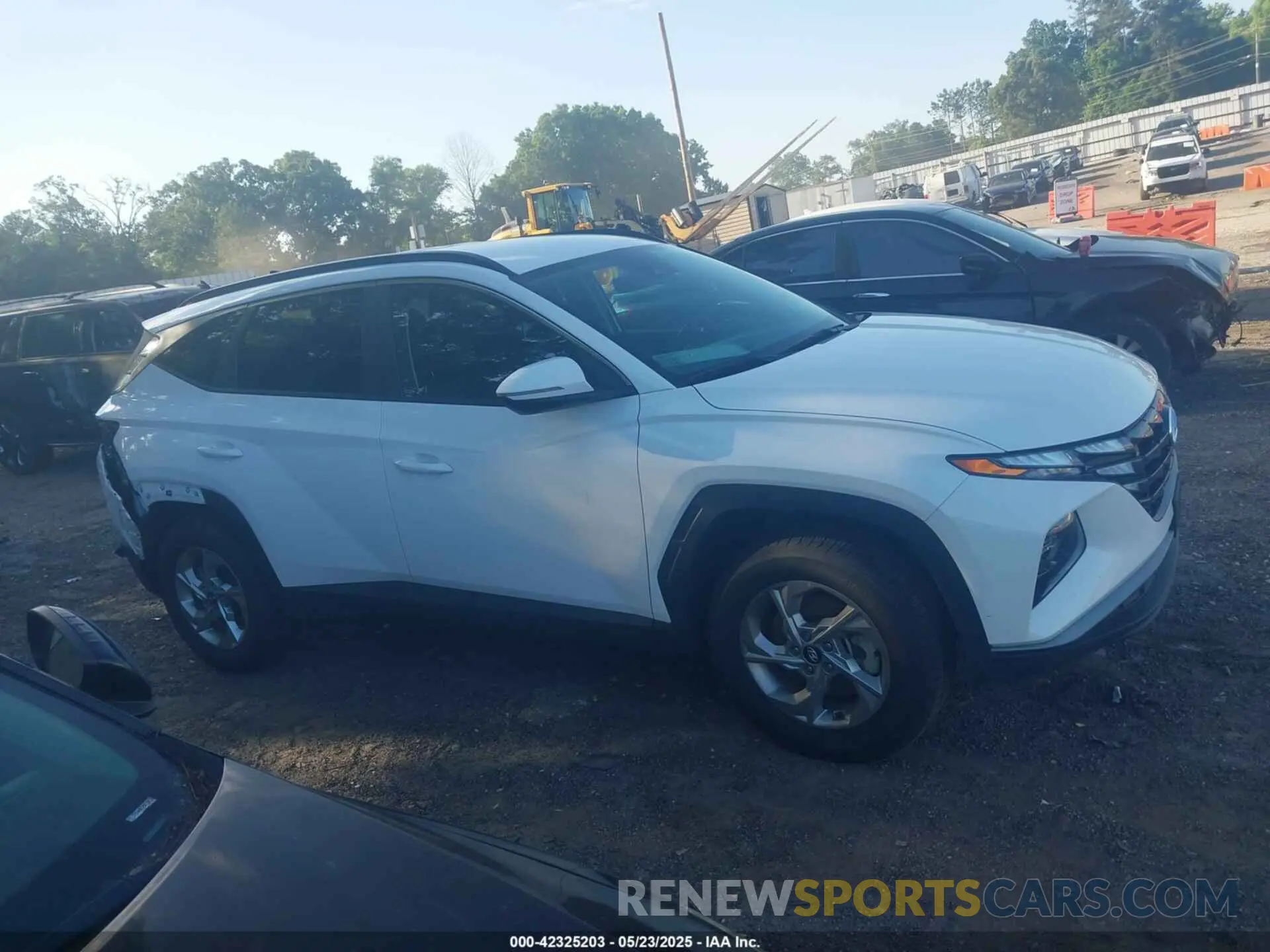 13 Photograph of a damaged car 5NMJBCAE8PH262255 HYUNDAI TUCSON 2023