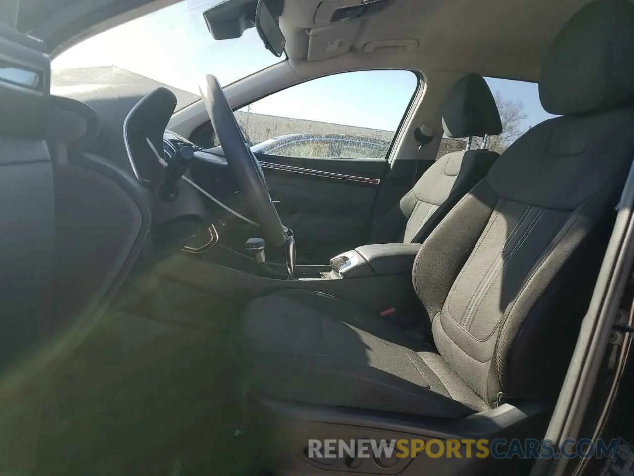 7 Photograph of a damaged car 5NMJBCAE9PH185864 HYUNDAI TUCSON 2023