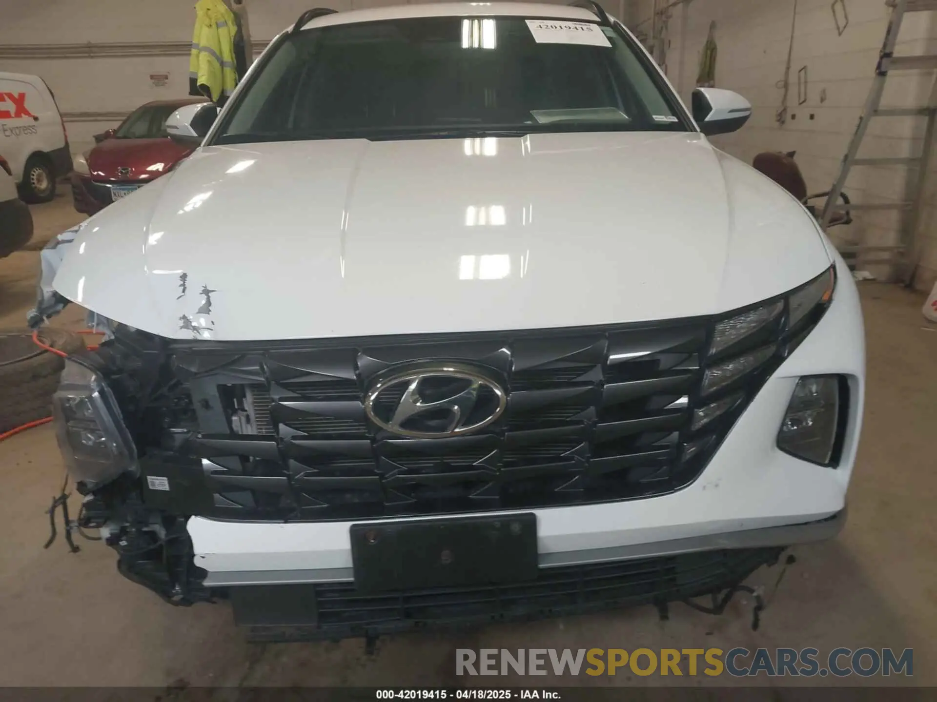 12 Photograph of a damaged car 5NMJBCAE9PH271742 HYUNDAI TUCSON 2023