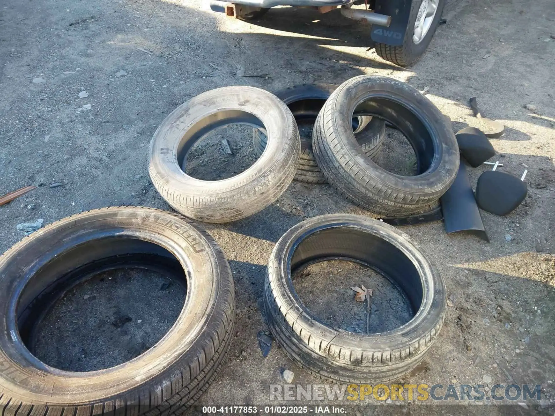 12 Photograph of a damaged car 5NMJBCAEXPH186568 HYUNDAI TUCSON 2023