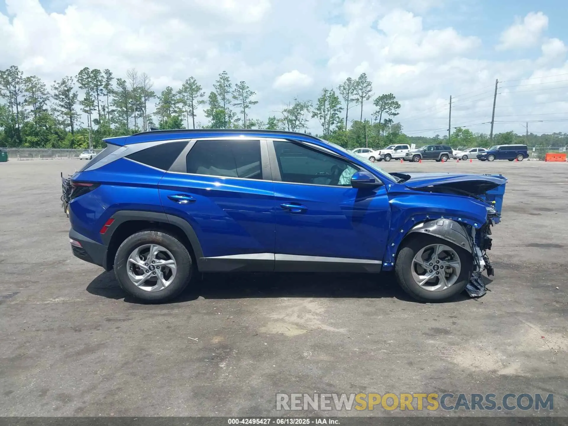 13 Photograph of a damaged car 5NMJBCAEXPH267988 HYUNDAI TUCSON 2023