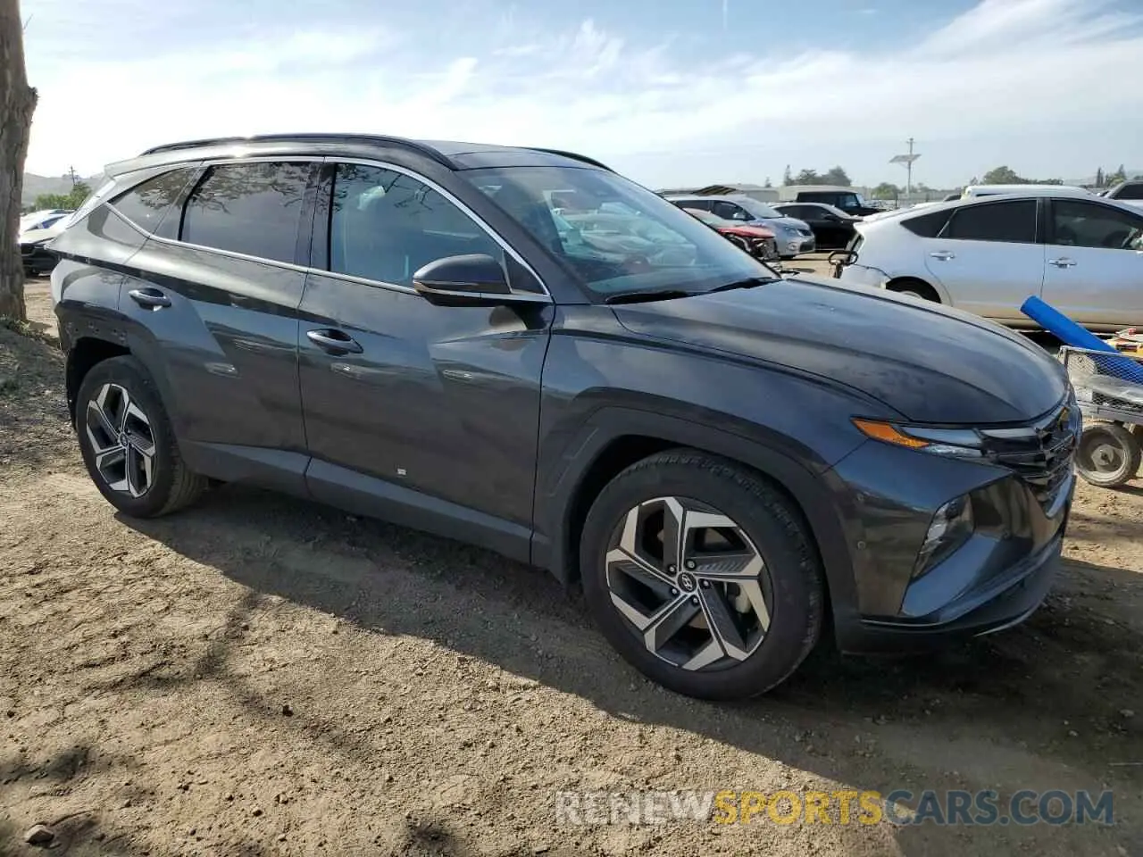 4 Photograph of a damaged car 5NMJE3AE0PH251967 HYUNDAI TUCSON 2023