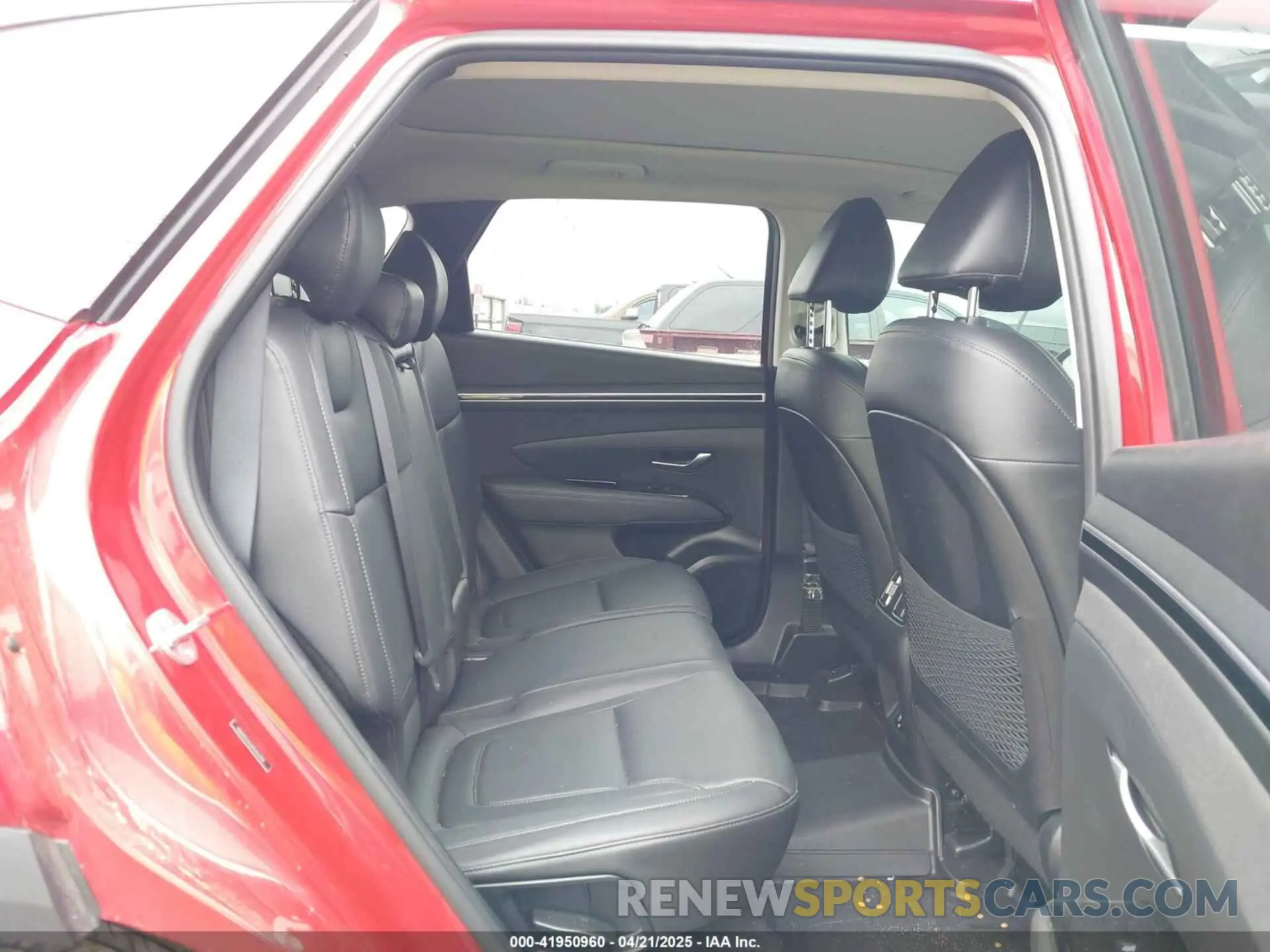 8 Photograph of a damaged car 5NMJE3AE0PH261284 HYUNDAI TUCSON 2023