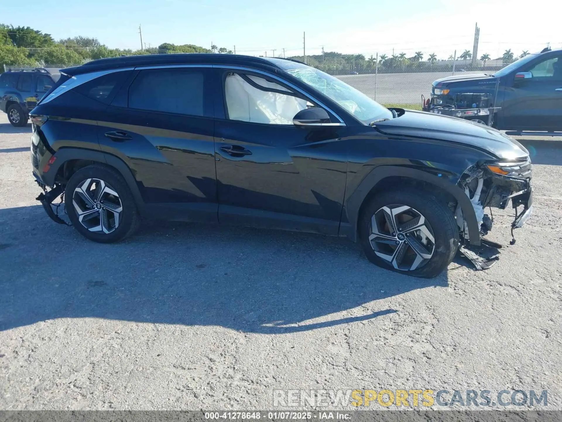 1 Photograph of a damaged car 5NMJE3AE2PH284372 HYUNDAI TUCSON 2023