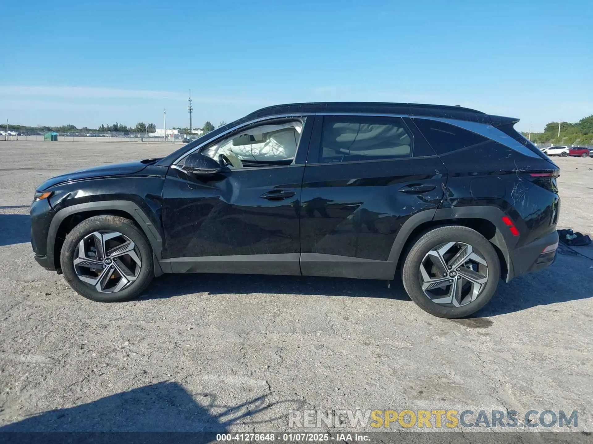 15 Photograph of a damaged car 5NMJE3AE2PH284372 HYUNDAI TUCSON 2023