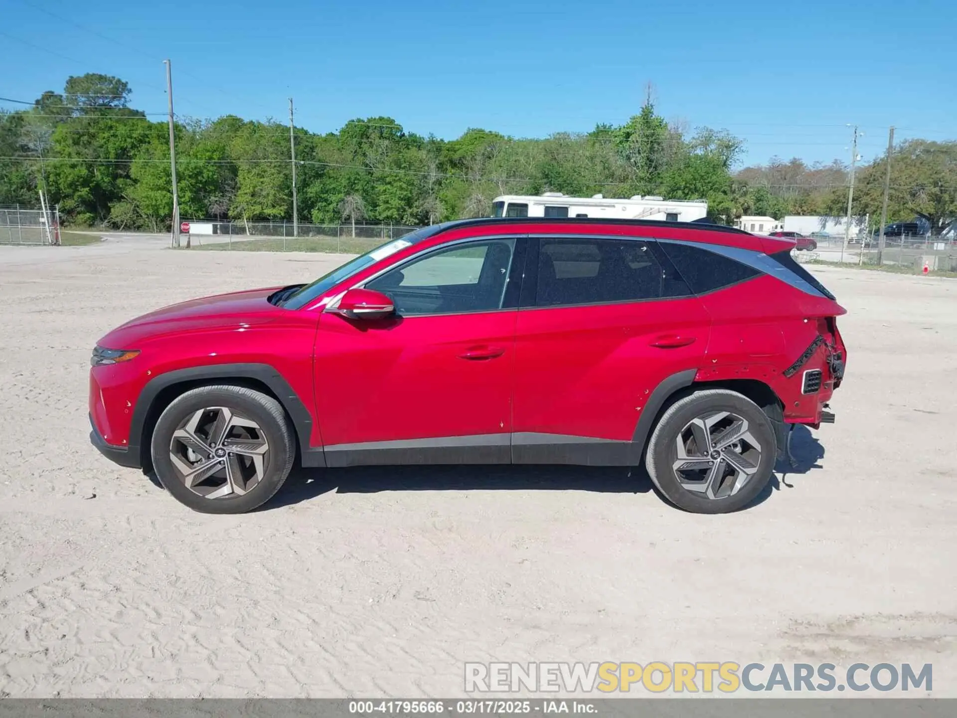 15 Photograph of a damaged car 5NMJE3AE5PH216177 HYUNDAI TUCSON 2023