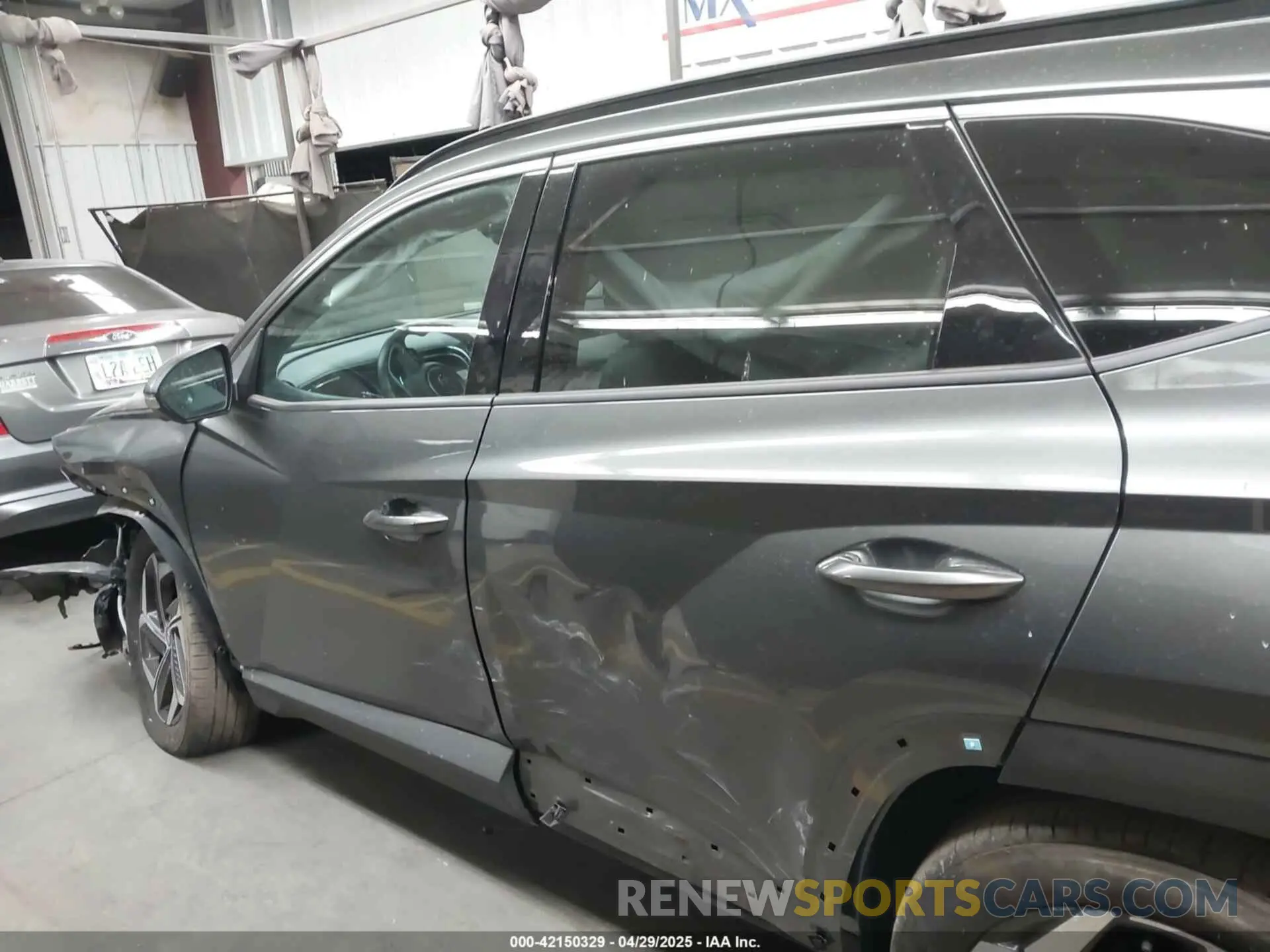 13 Photograph of a damaged car 5NMJE3AE5PH248949 HYUNDAI TUCSON 2023