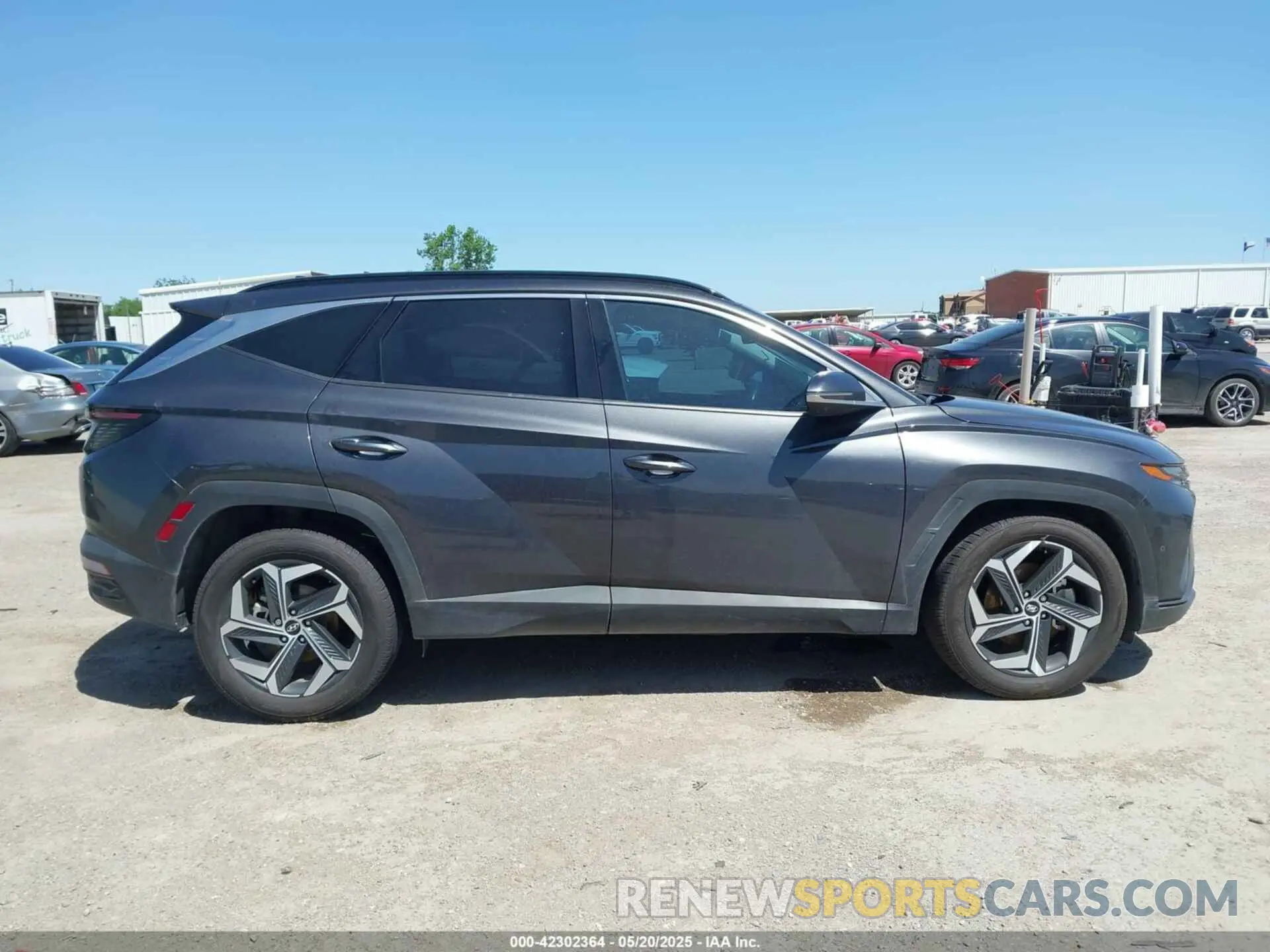 13 Photograph of a damaged car 5NMJE3AE7PH202376 HYUNDAI TUCSON 2023