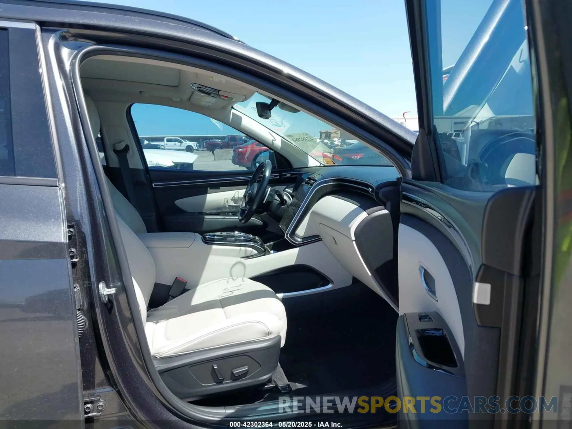 5 Photograph of a damaged car 5NMJE3AE7PH202376 HYUNDAI TUCSON 2023