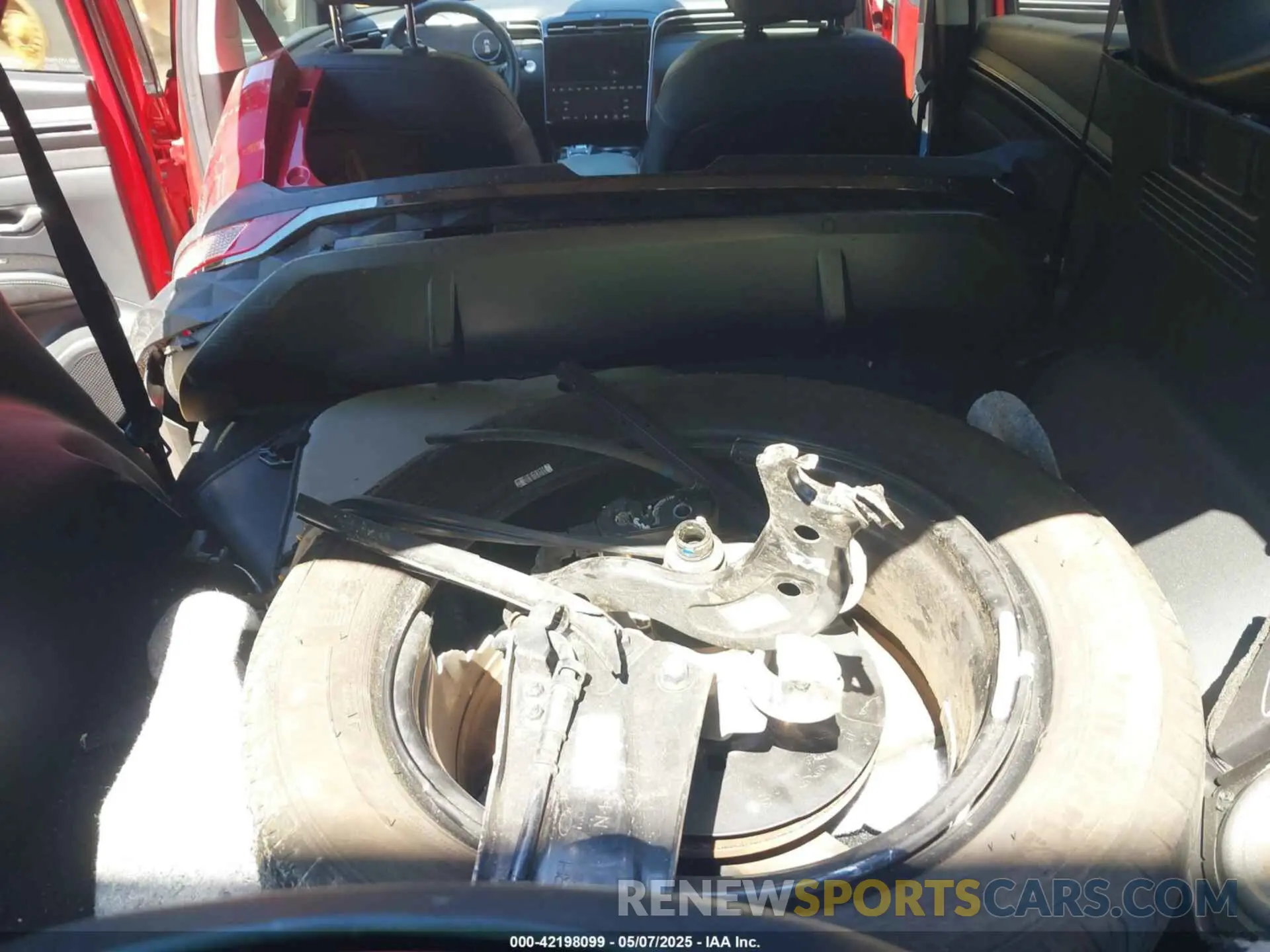 12 Photograph of a damaged car 5NMJECAE0PH206589 HYUNDAI TUCSON 2023
