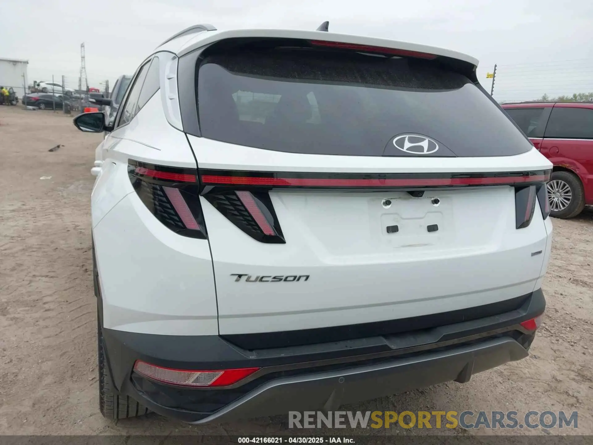 17 Photograph of a damaged car 5NMJECAE1PH250973 HYUNDAI TUCSON 2023
