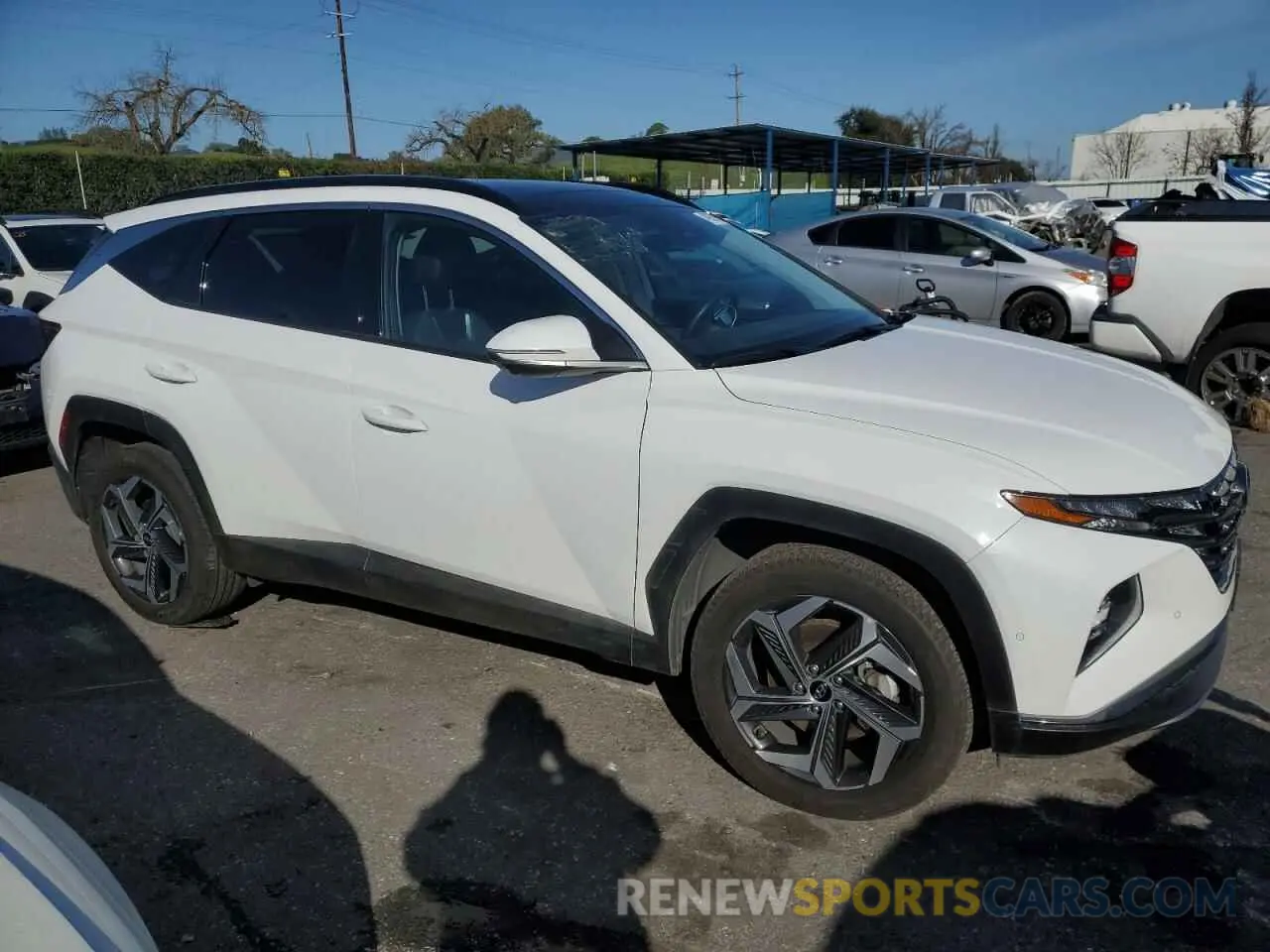 4 Photograph of a damaged car 5NMJECAE2PH226388 HYUNDAI TUCSON 2023