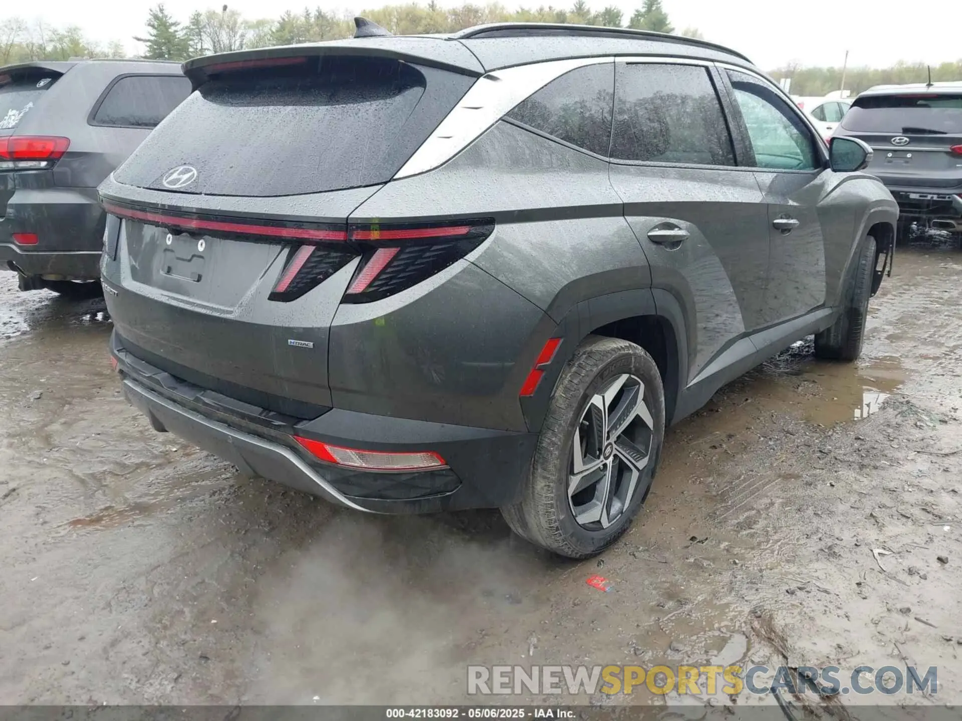 4 Photograph of a damaged car 5NMJECAE4PH252619 HYUNDAI TUCSON 2023