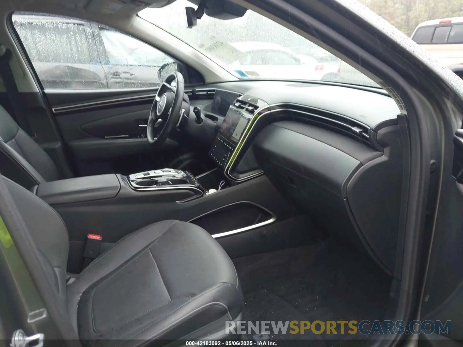 5 Photograph of a damaged car 5NMJECAE4PH252619 HYUNDAI TUCSON 2023