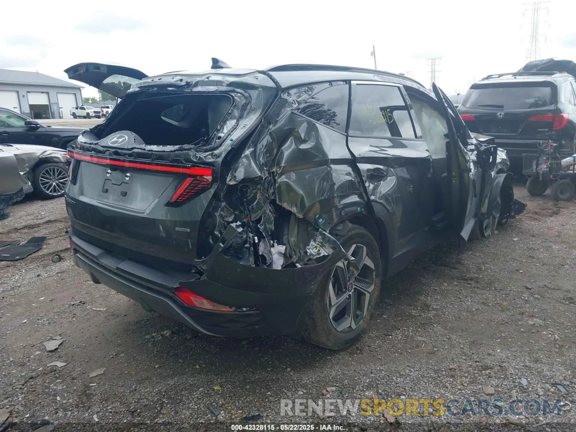 4 Photograph of a damaged car 5NMJECAE5PH195525 HYUNDAI TUCSON 2023