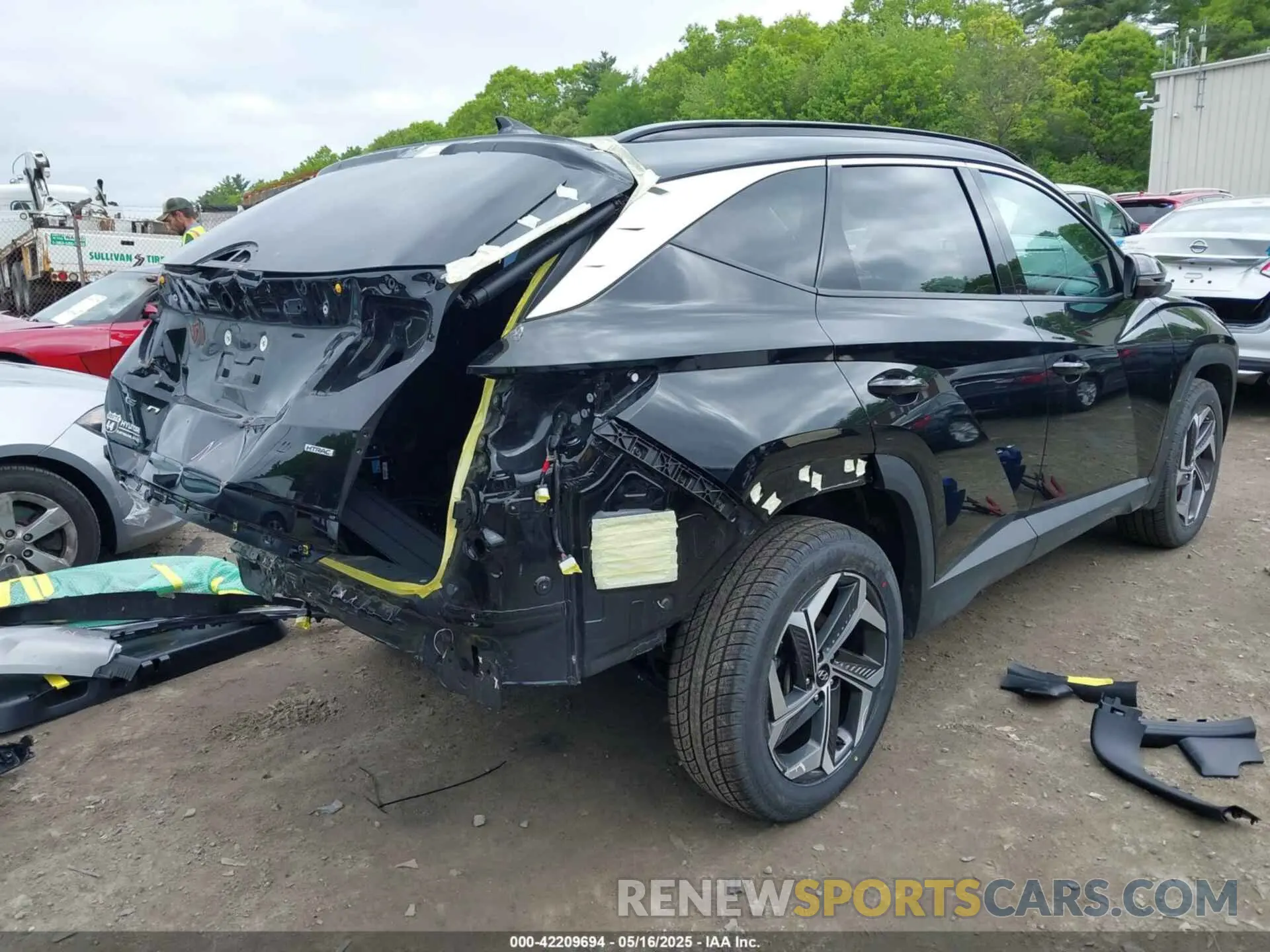 4 Photograph of a damaged car 5NMJECAE7PH165362 HYUNDAI TUCSON 2023