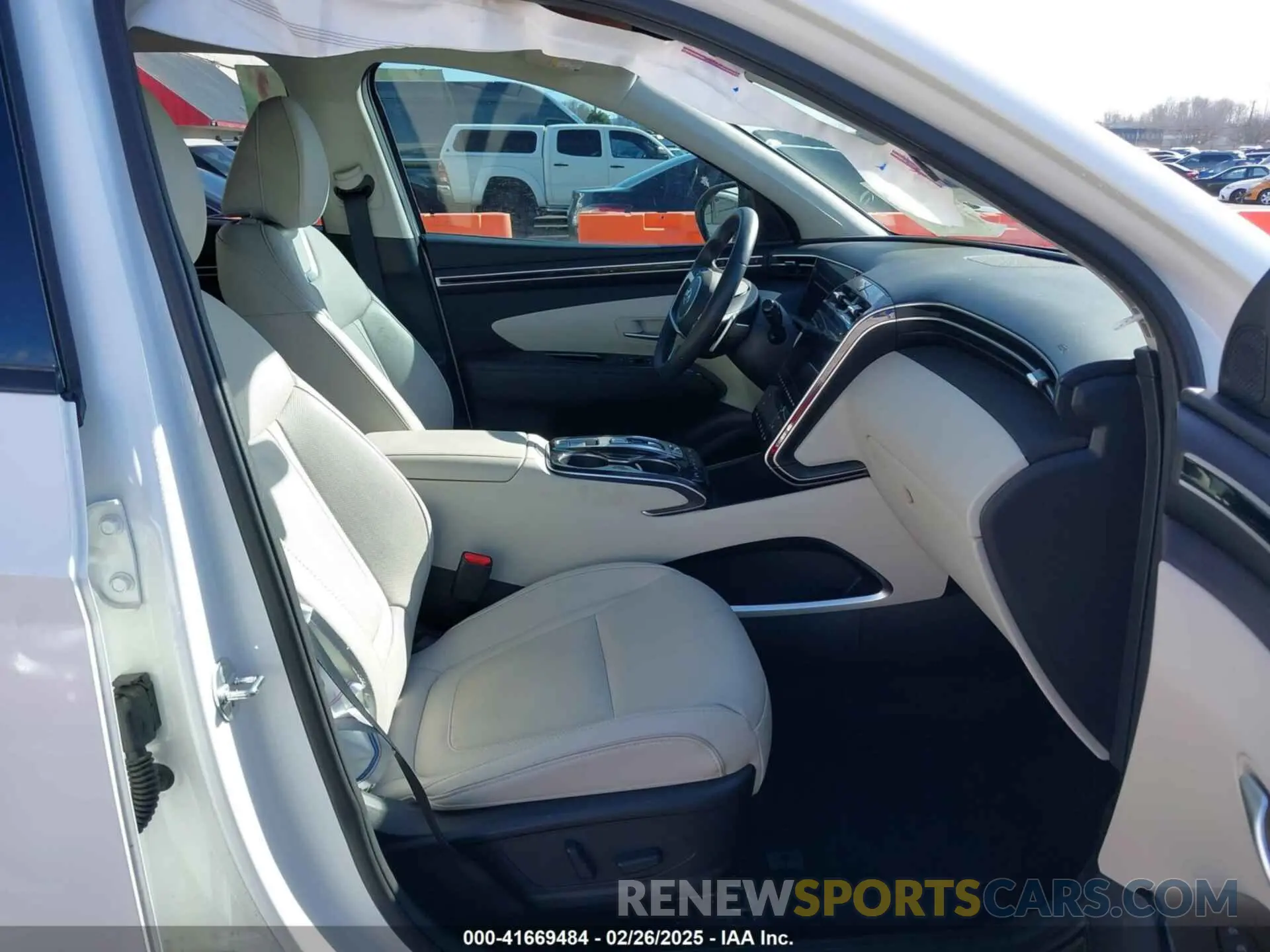 5 Photograph of a damaged car 5NMJECAE8PH267639 HYUNDAI TUCSON 2023