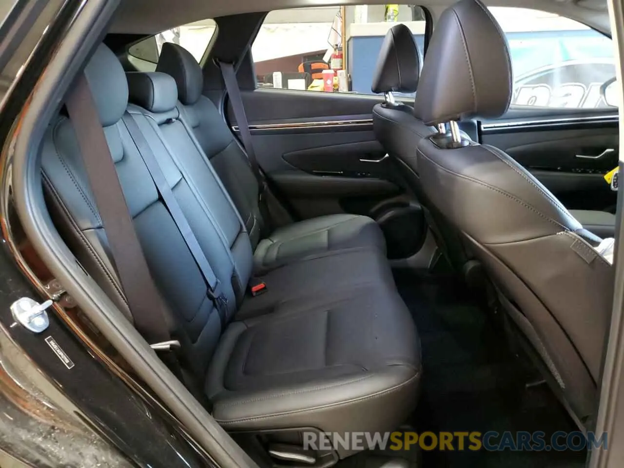 11 Photograph of a damaged car 5NMJECAE8PH279130 HYUNDAI TUCSON 2023