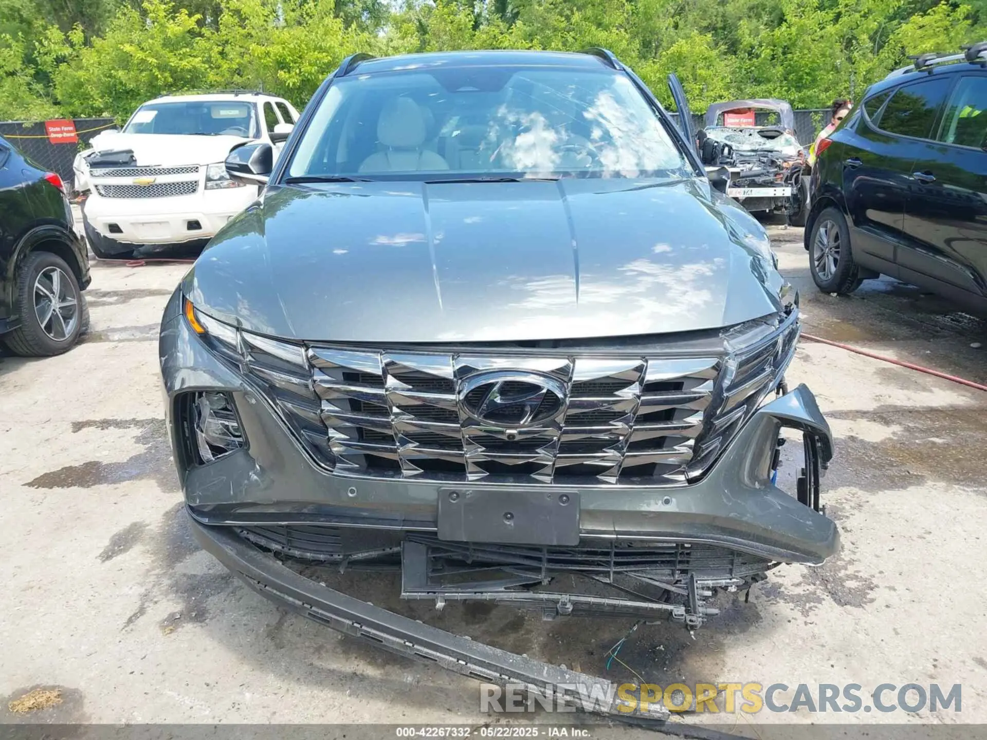 13 Photograph of a damaged car 5NMJECAE9PH225030 HYUNDAI TUCSON 2023