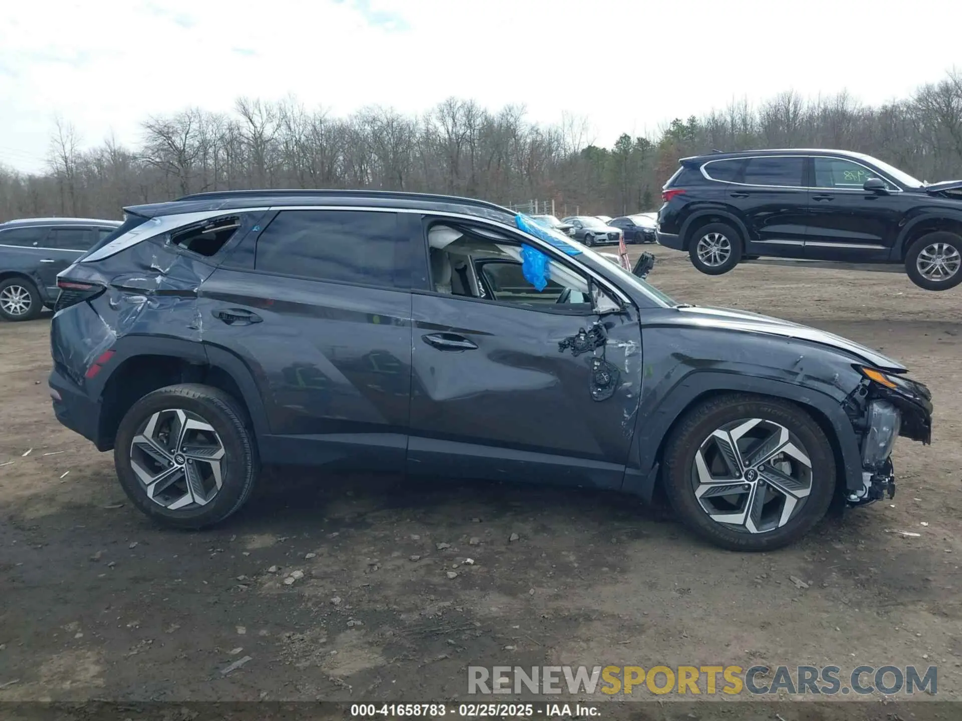 13 Photograph of a damaged car 5NMJECAEXPH166392 HYUNDAI TUCSON 2023