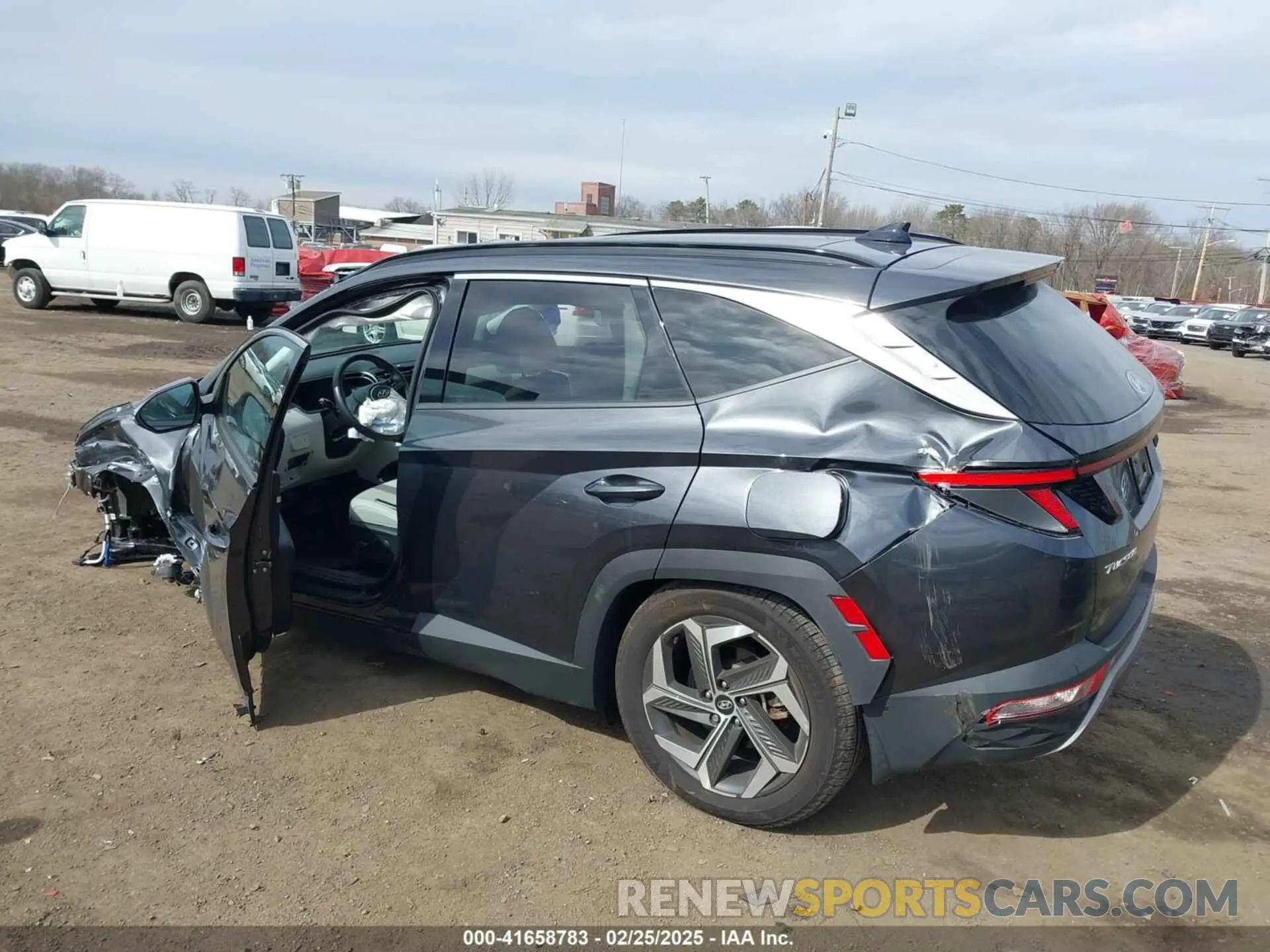 17 Photograph of a damaged car 5NMJECAEXPH166392 HYUNDAI TUCSON 2023