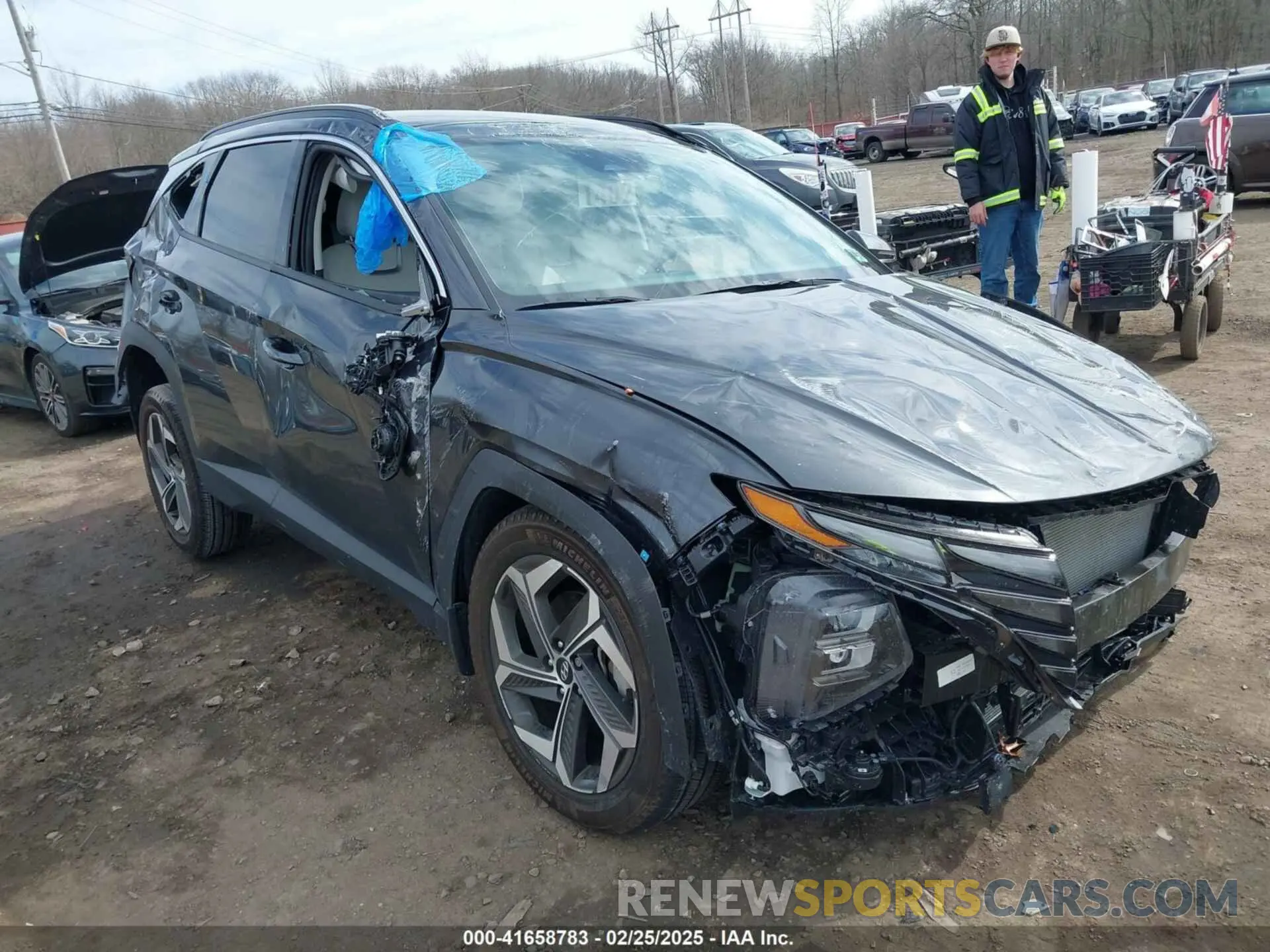 19 Photograph of a damaged car 5NMJECAEXPH166392 HYUNDAI TUCSON 2023