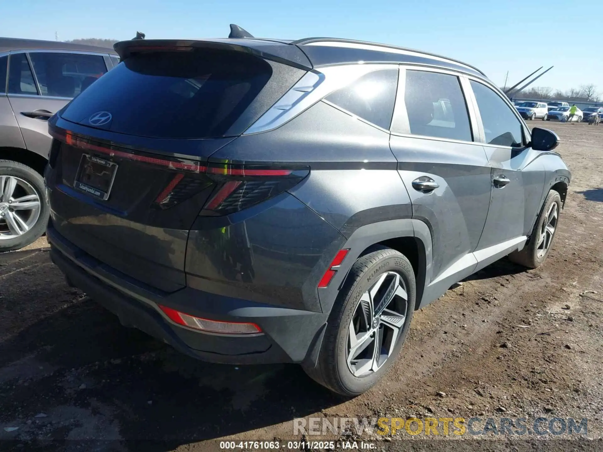 4 Photograph of a damaged car 5NMJF3AE0PH205620 HYUNDAI TUCSON 2023