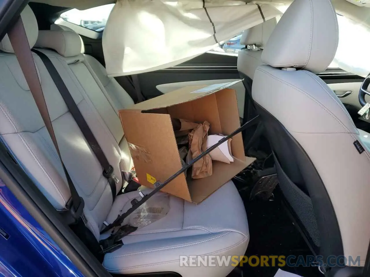 11 Photograph of a damaged car 5NMJF3AE0PH264490 HYUNDAI TUCSON 2023