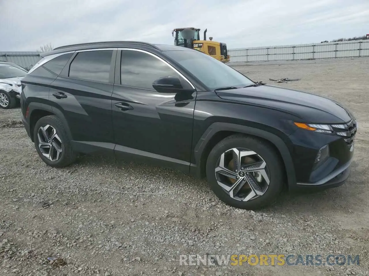 4 Photograph of a damaged car 5NMJF3AE0PH283234 HYUNDAI TUCSON 2023