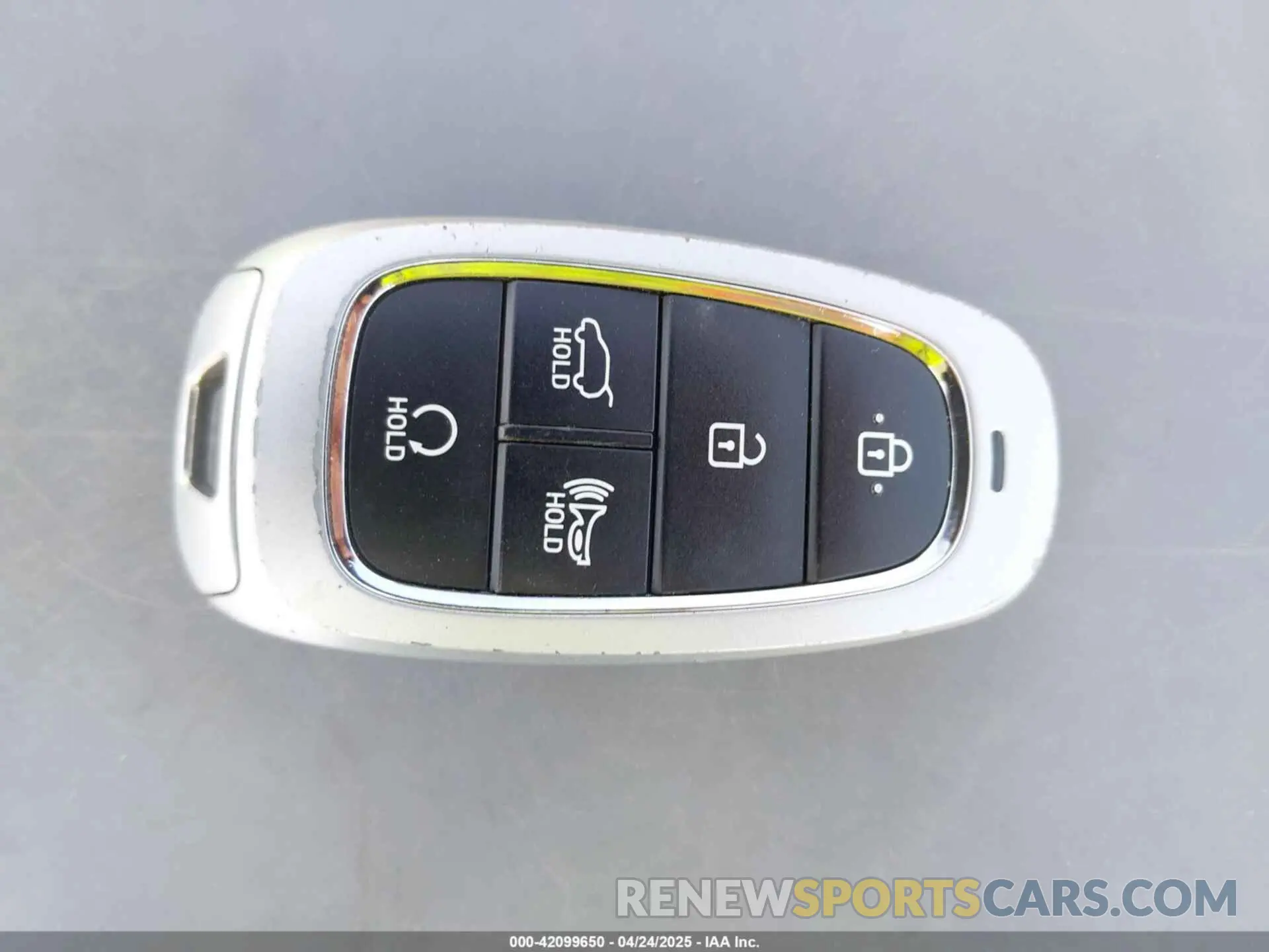 11 Photograph of a damaged car 5NMJF3AE1PH187998 HYUNDAI TUCSON 2023
