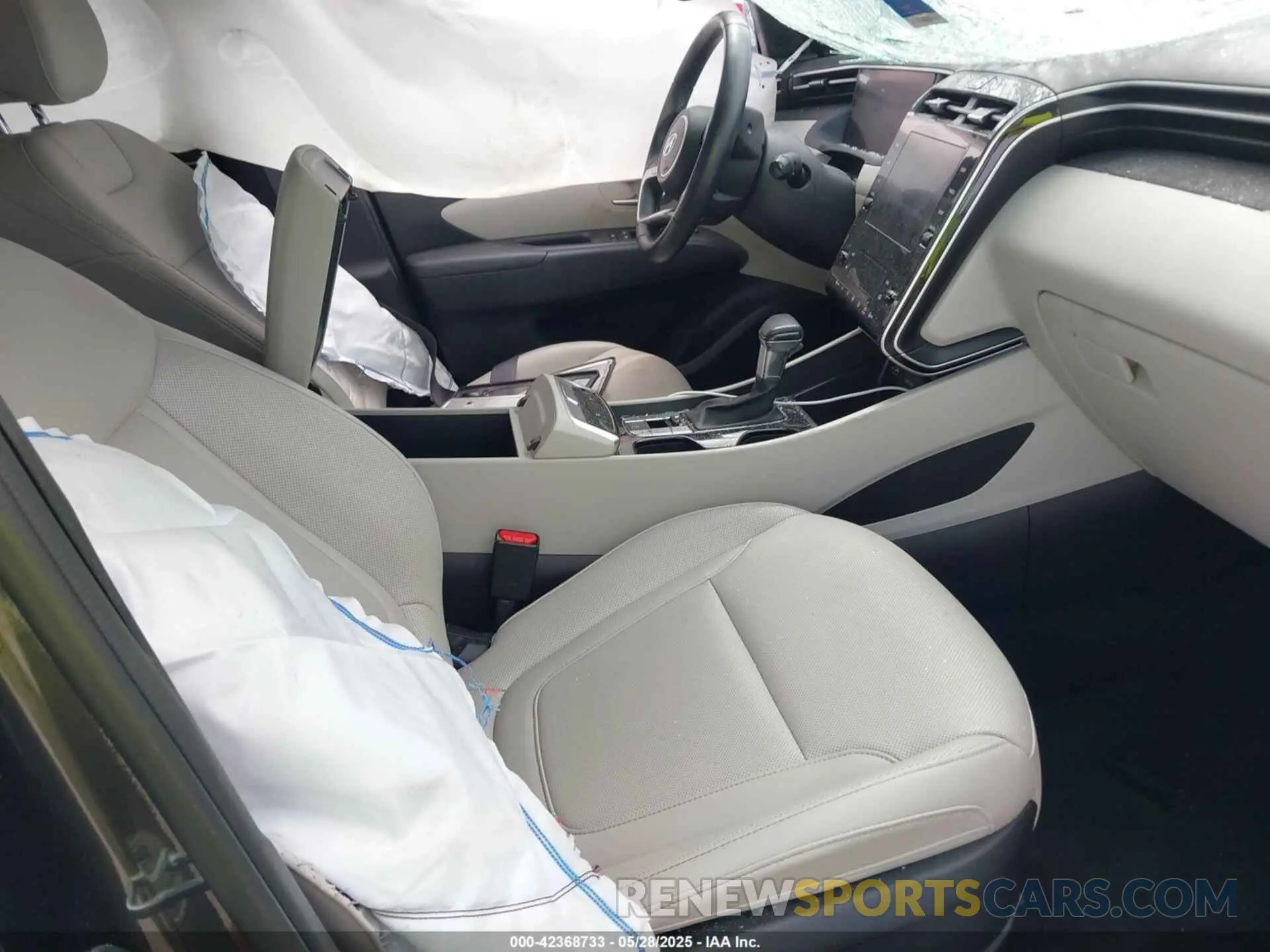 5 Photograph of a damaged car 5NMJF3AE3PH164707 HYUNDAI TUCSON 2023