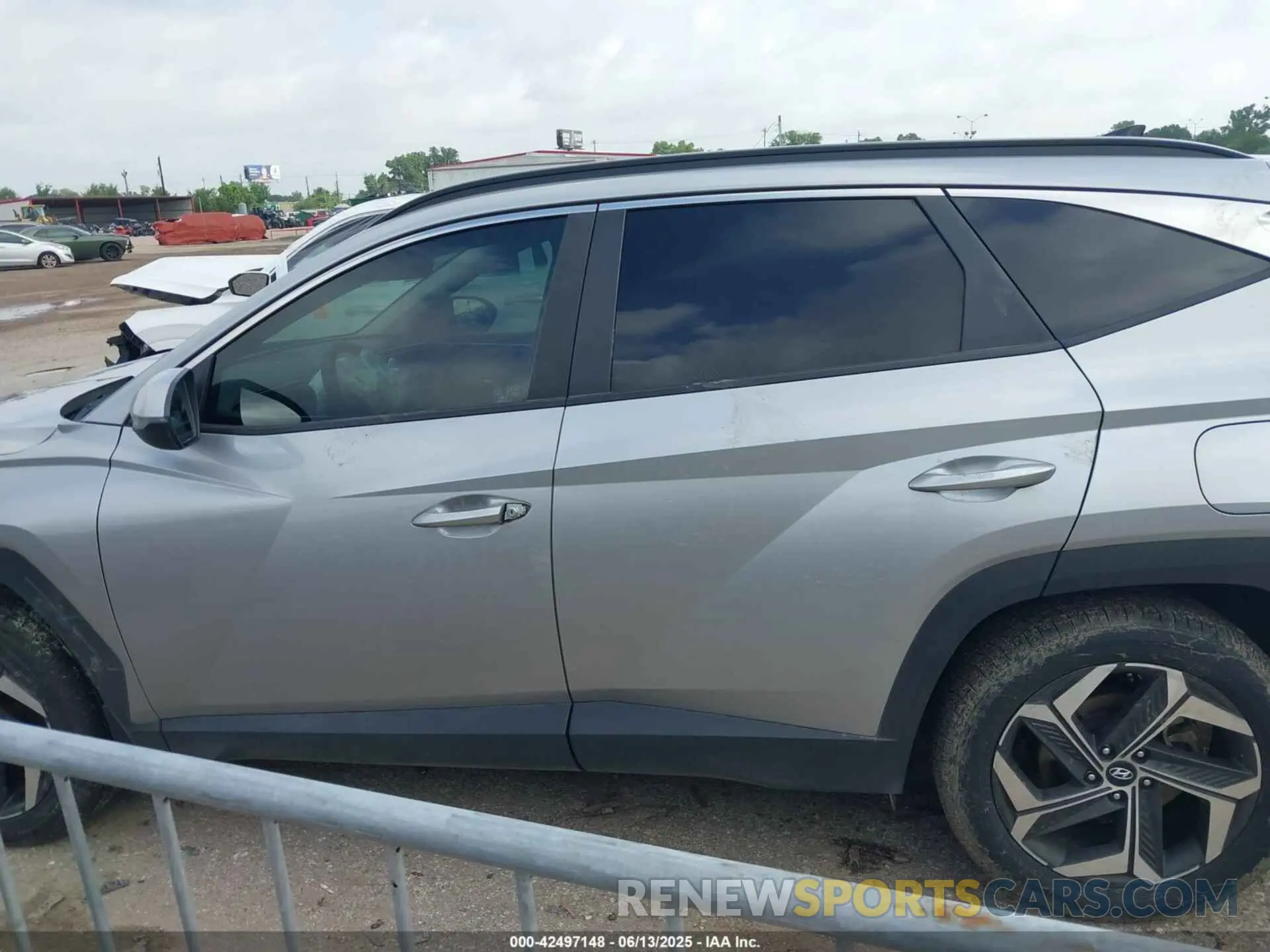 14 Photograph of a damaged car 5NMJF3AE3PH178784 HYUNDAI TUCSON 2023
