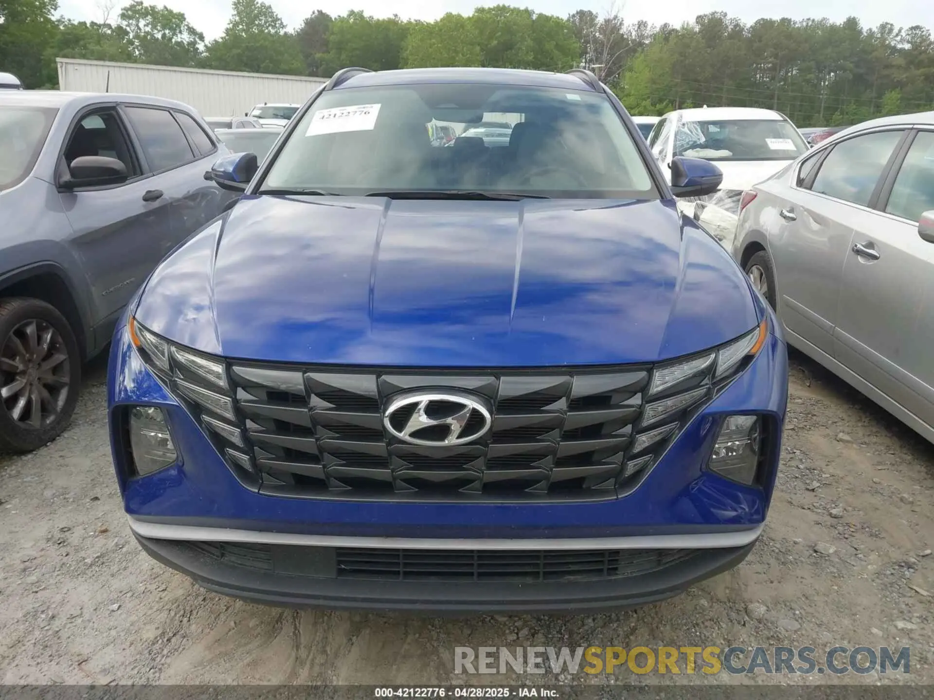 12 Photograph of a damaged car 5NMJF3AE3PH250115 HYUNDAI TUCSON 2023