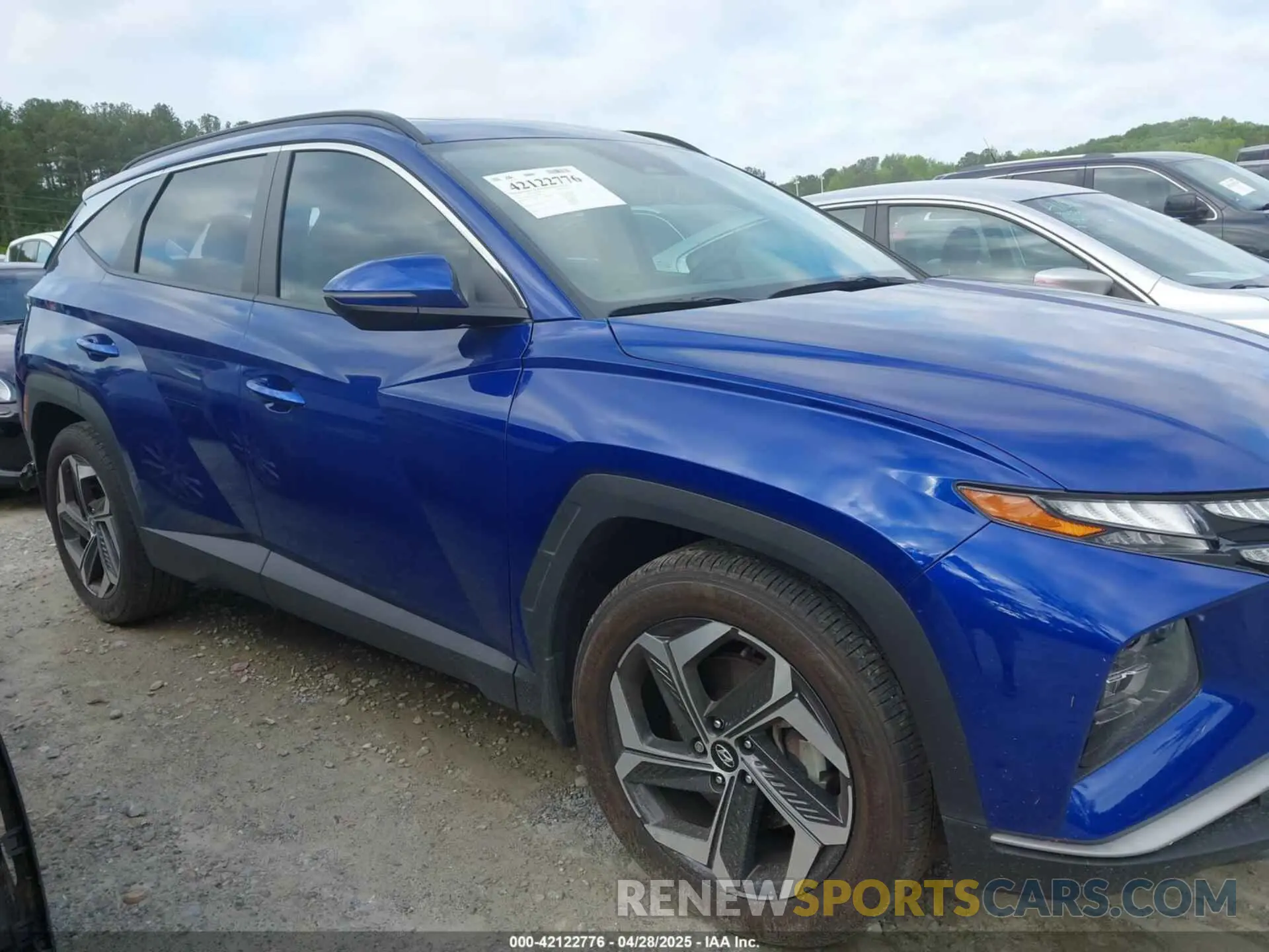 13 Photograph of a damaged car 5NMJF3AE3PH250115 HYUNDAI TUCSON 2023