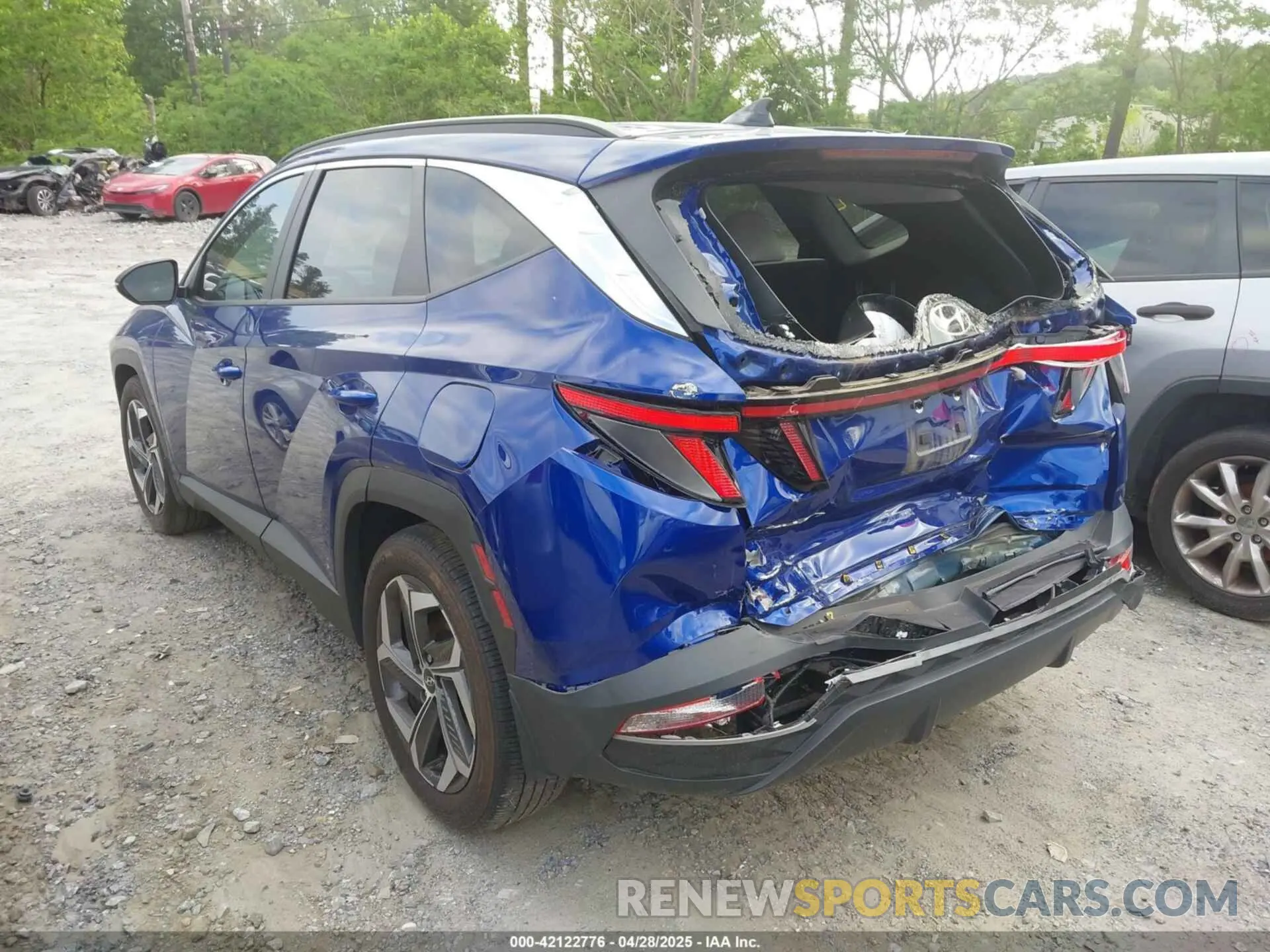 3 Photograph of a damaged car 5NMJF3AE3PH250115 HYUNDAI TUCSON 2023