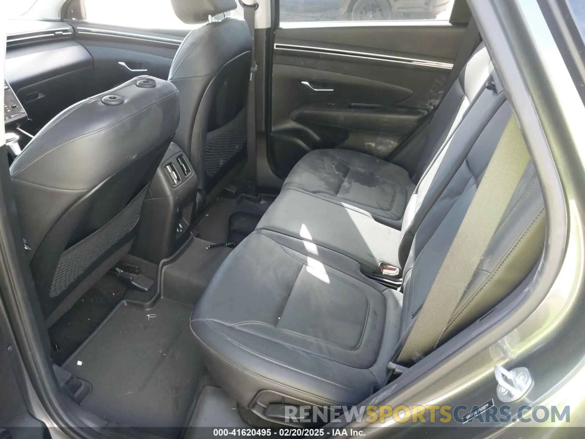 8 Photograph of a damaged car 5NMJF3AE3PH280019 HYUNDAI TUCSON 2023