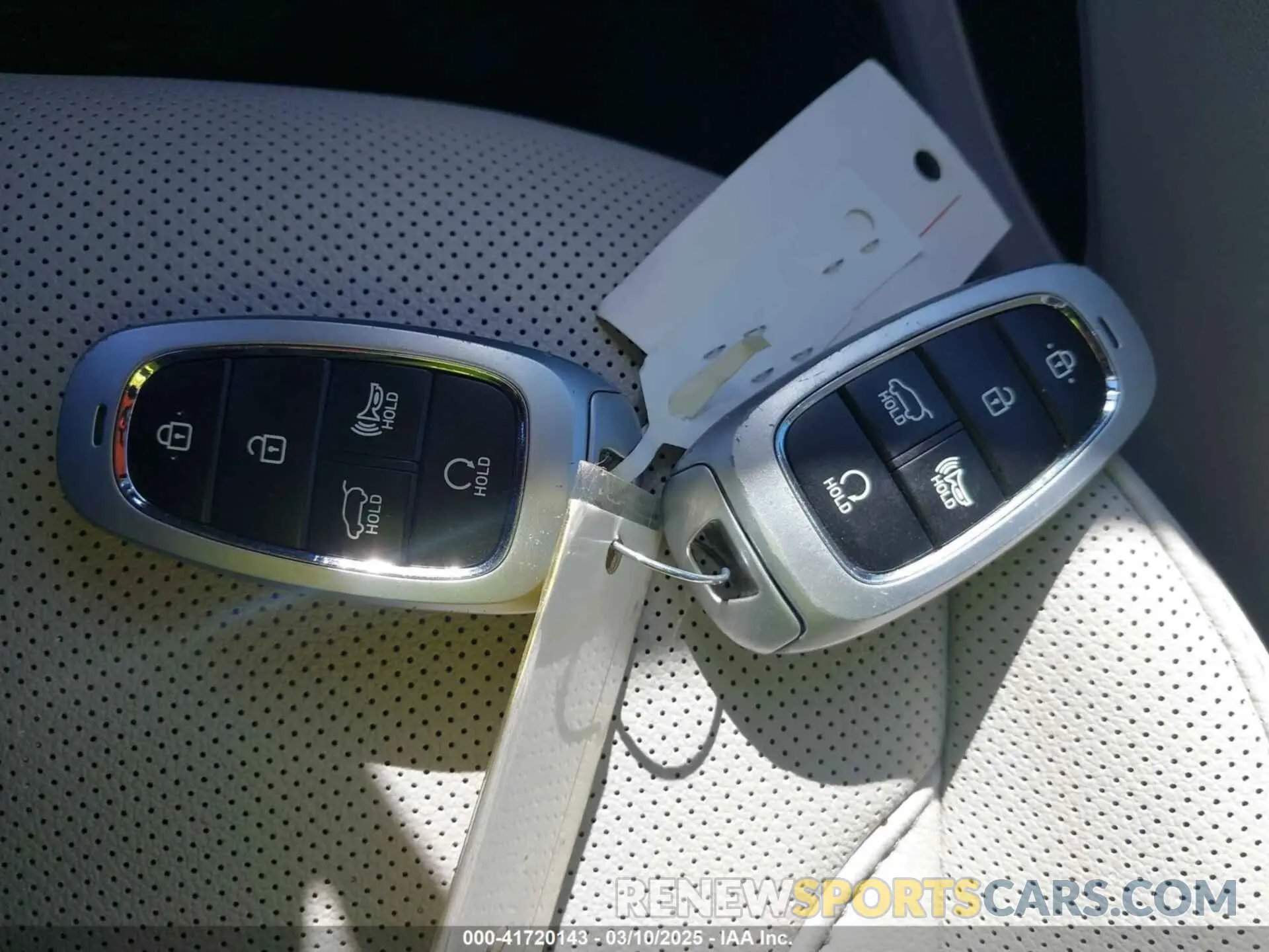 11 Photograph of a damaged car 5NMJF3AE4PH220721 HYUNDAI TUCSON 2023