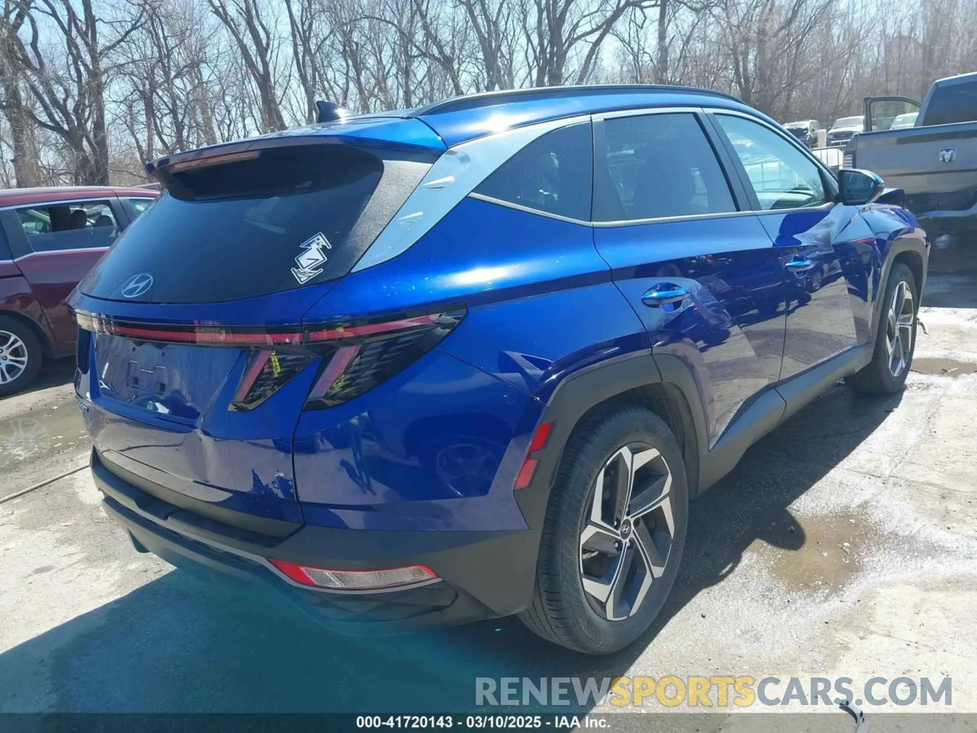 4 Photograph of a damaged car 5NMJF3AE4PH220721 HYUNDAI TUCSON 2023