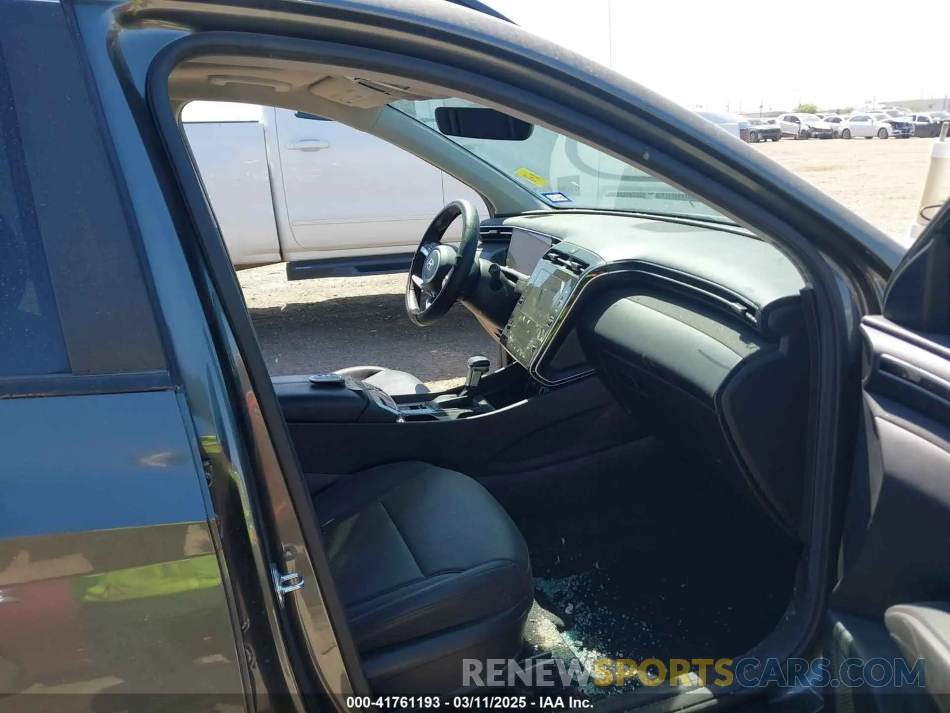 5 Photograph of a damaged car 5NMJF3AE4PH252519 HYUNDAI TUCSON 2023