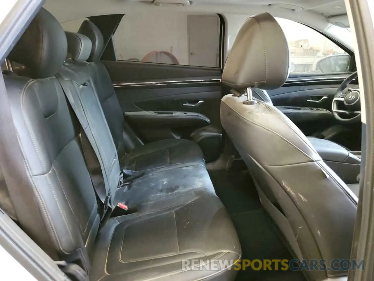 11 Photograph of a damaged car 5NMJF3AE4PH275797 HYUNDAI TUCSON 2023