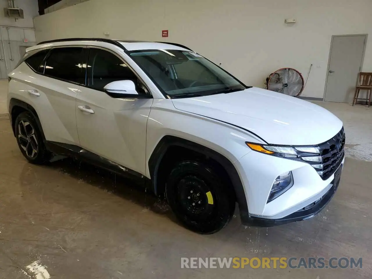 4 Photograph of a damaged car 5NMJF3AE4PH275797 HYUNDAI TUCSON 2023