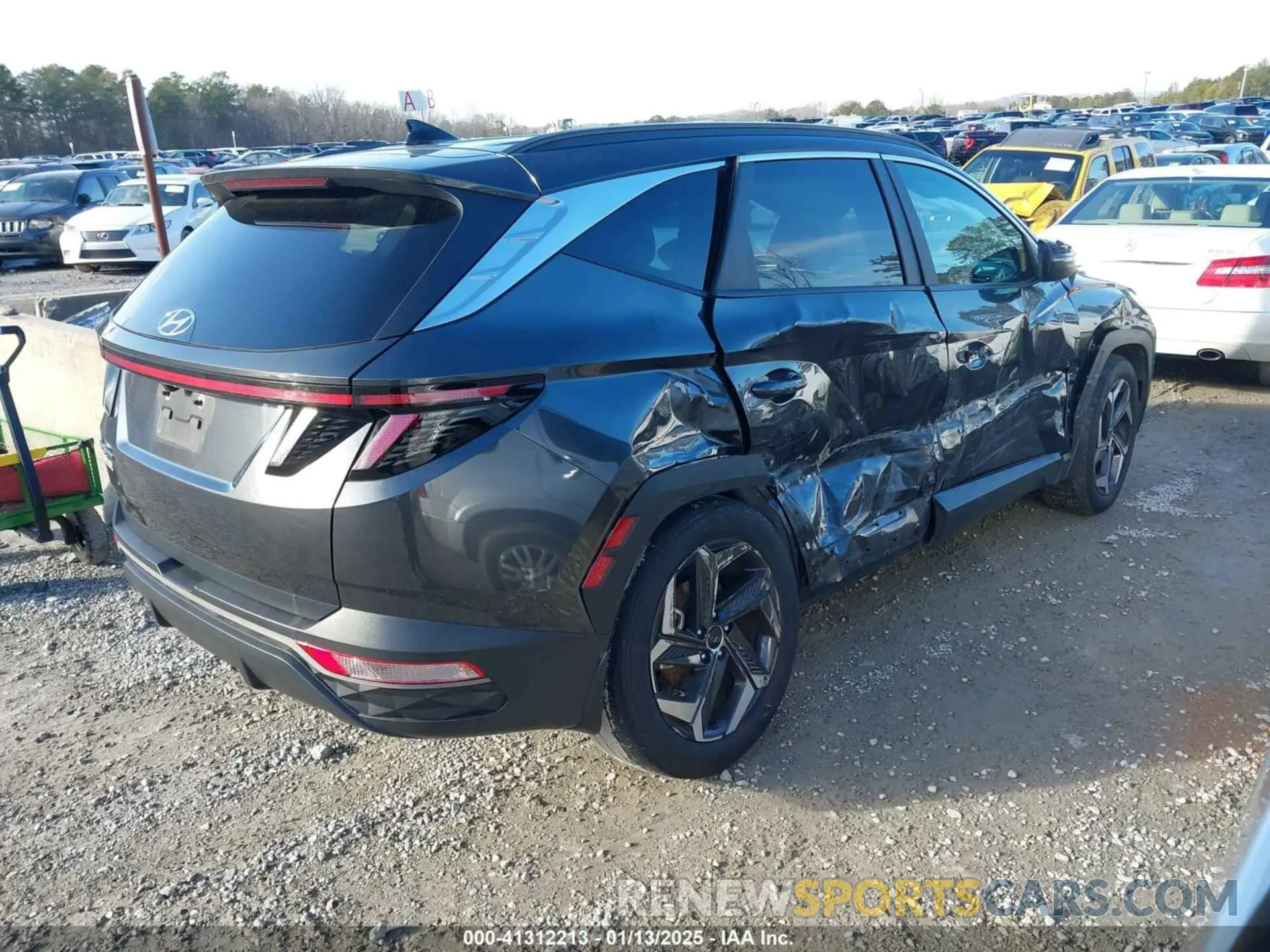 4 Photograph of a damaged car 5NMJF3AE4PH279512 HYUNDAI TUCSON 2023