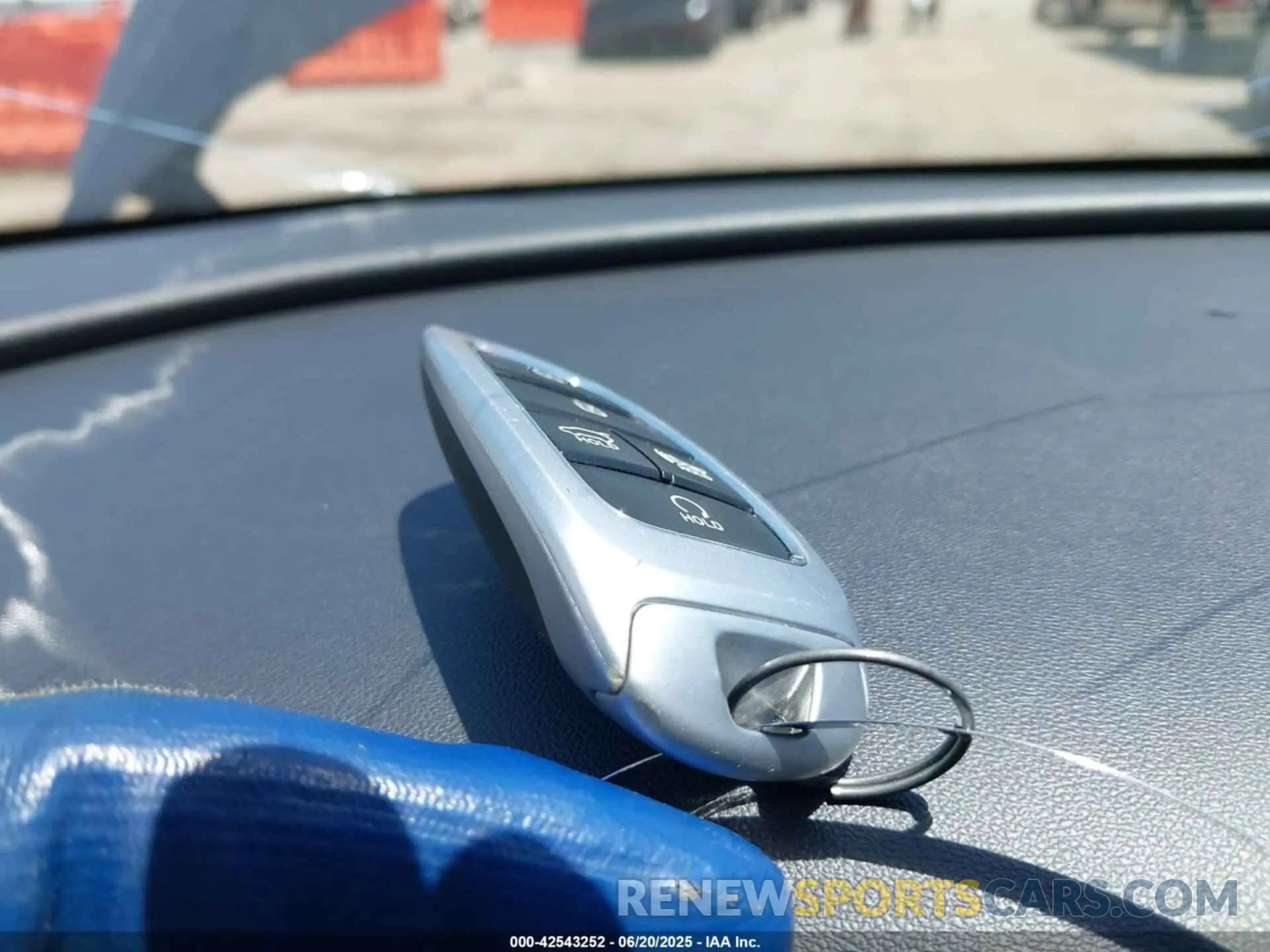 11 Photograph of a damaged car 5NMJF3AE5PH225569 HYUNDAI TUCSON 2023