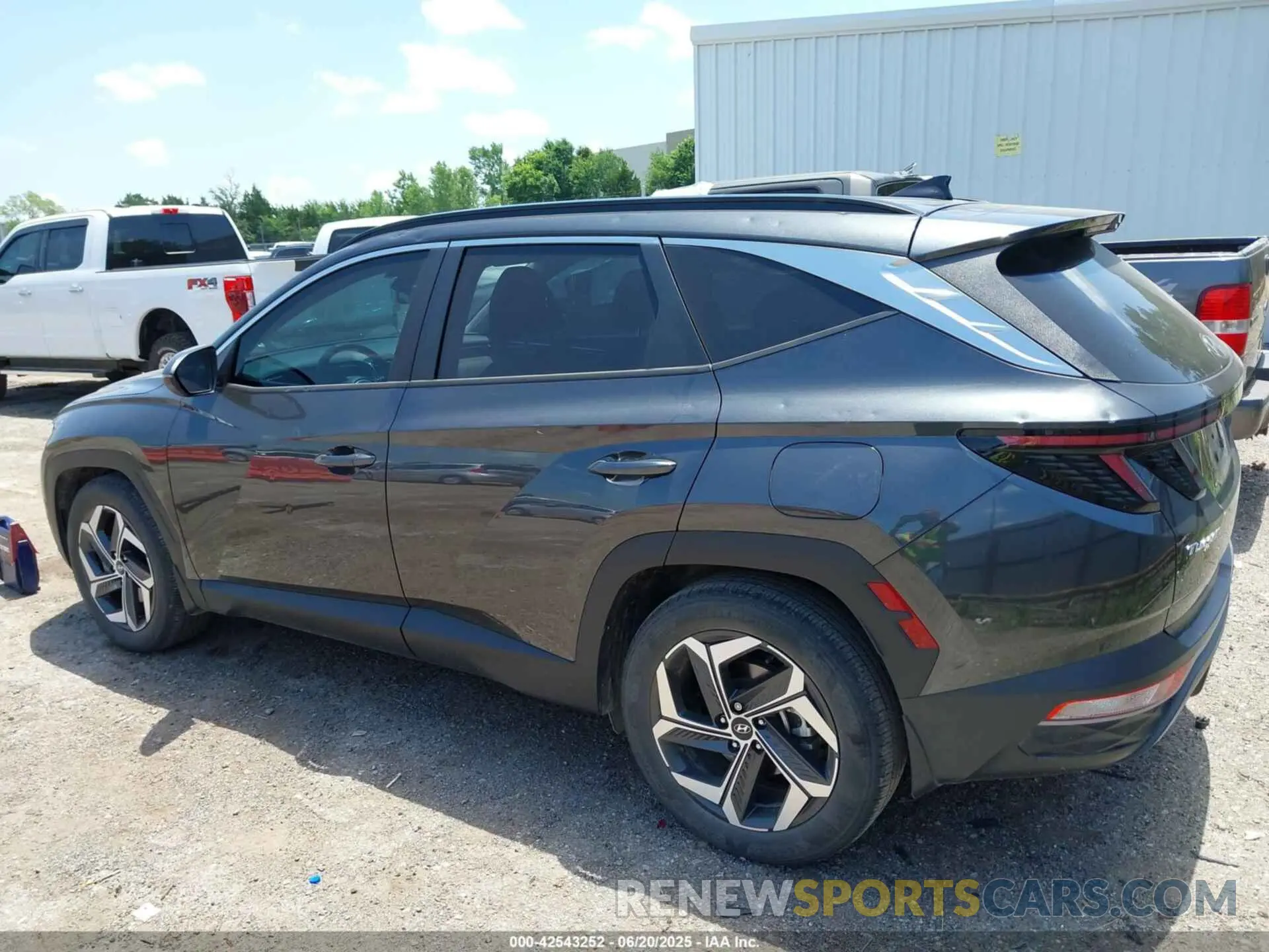 14 Photograph of a damaged car 5NMJF3AE5PH225569 HYUNDAI TUCSON 2023