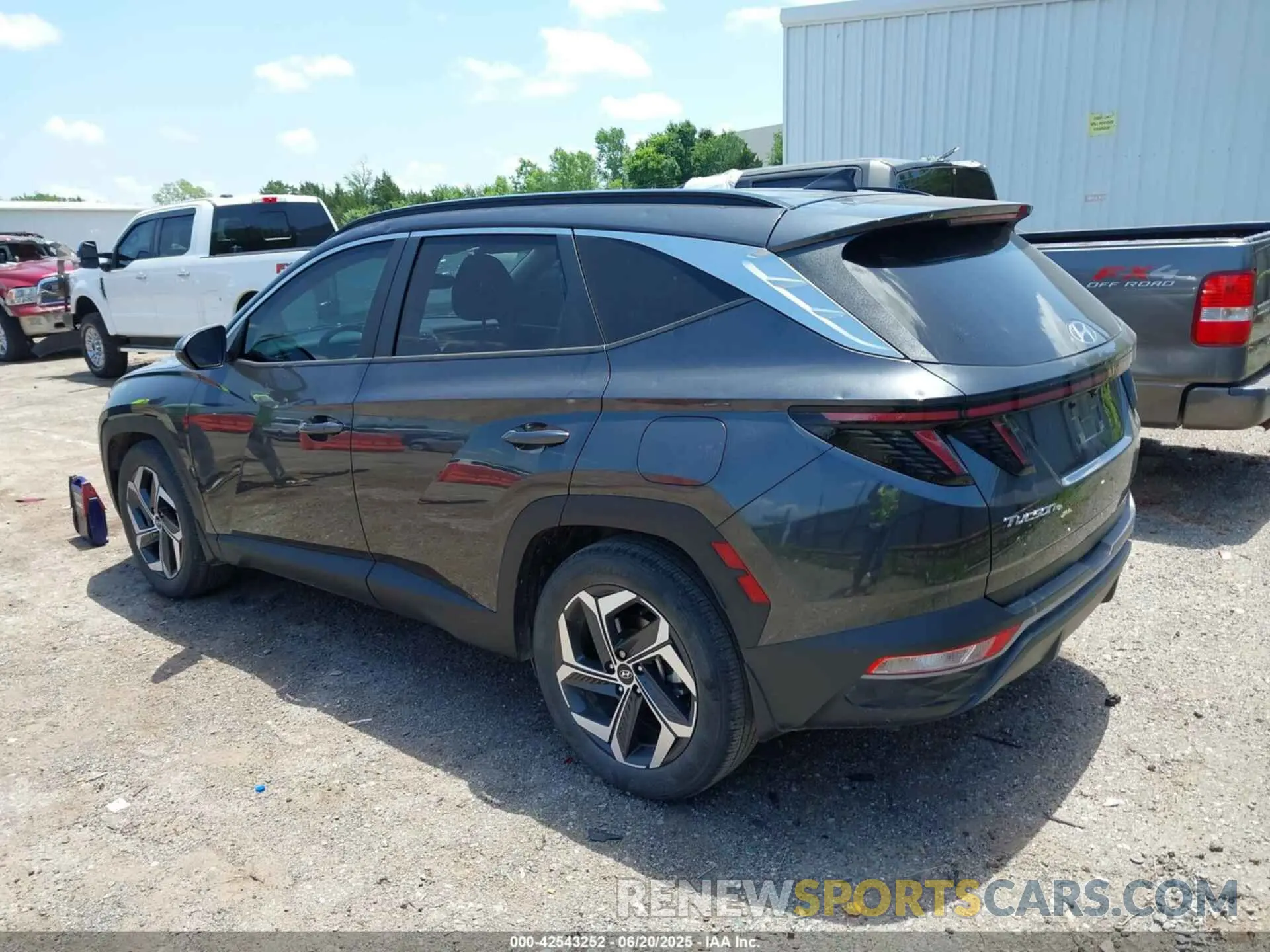 3 Photograph of a damaged car 5NMJF3AE5PH225569 HYUNDAI TUCSON 2023