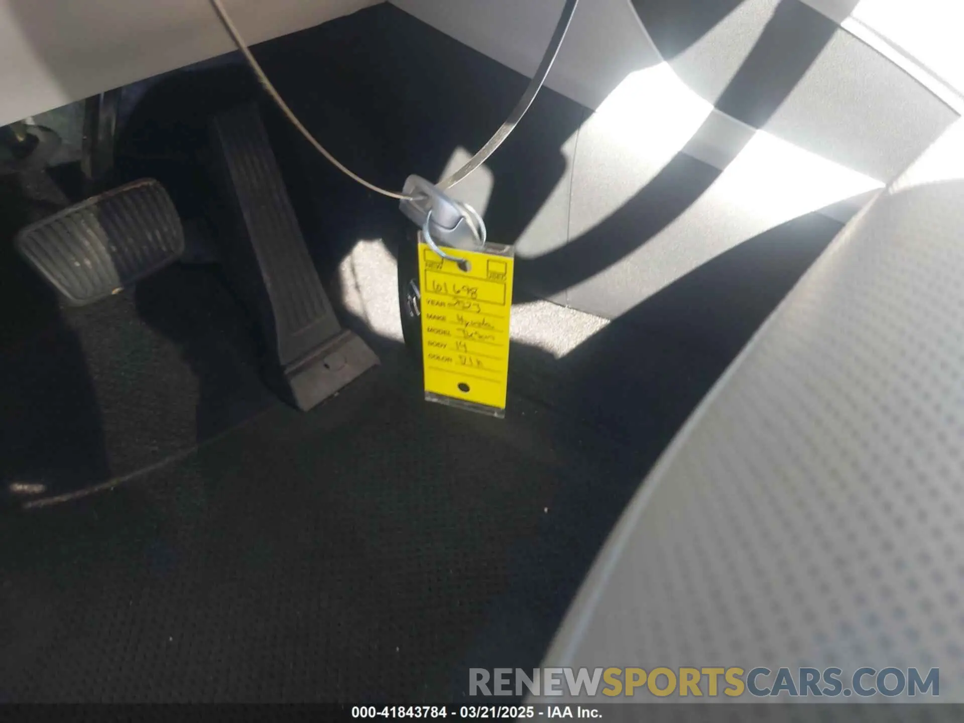 11 Photograph of a damaged car 5NMJF3AE5PH263027 HYUNDAI TUCSON 2023